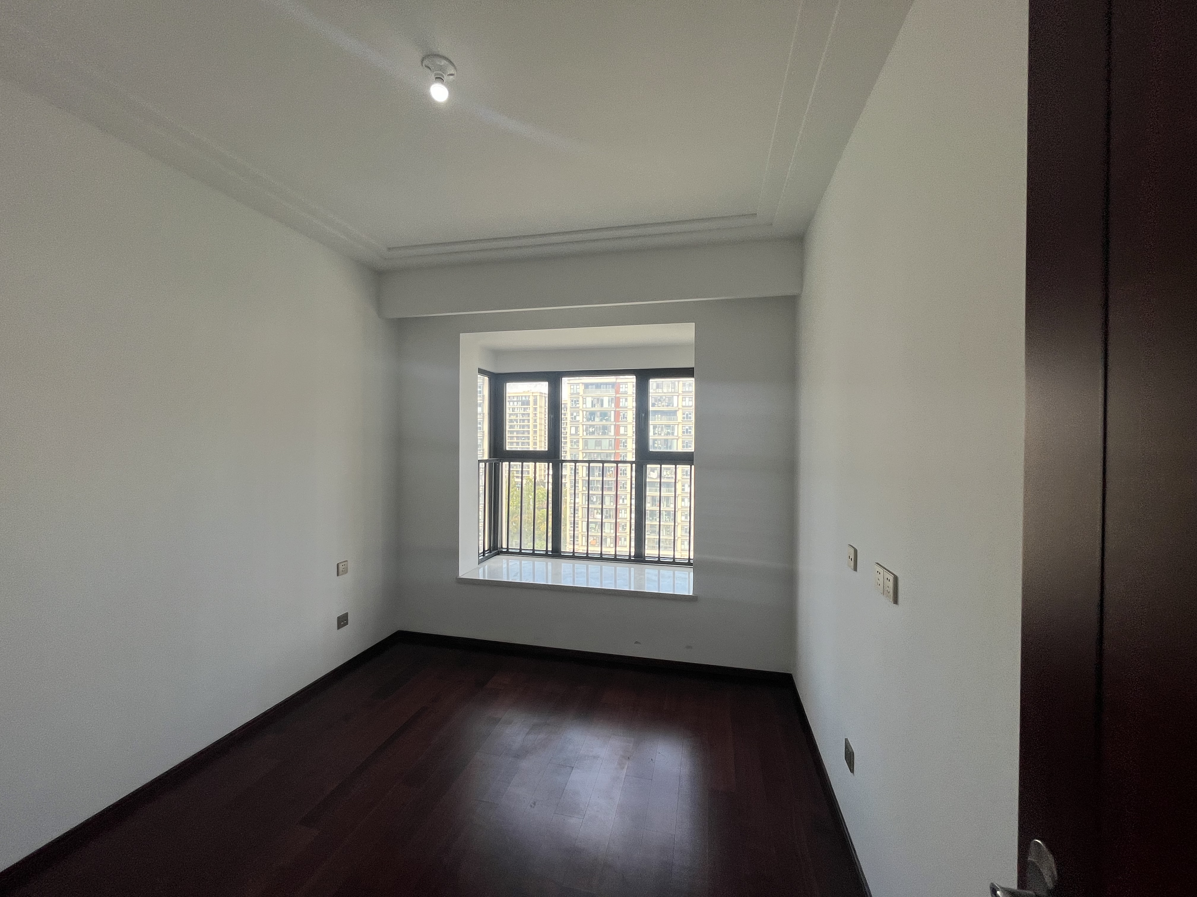 春江阅 4室2厅3卫 185.00m&sup2;