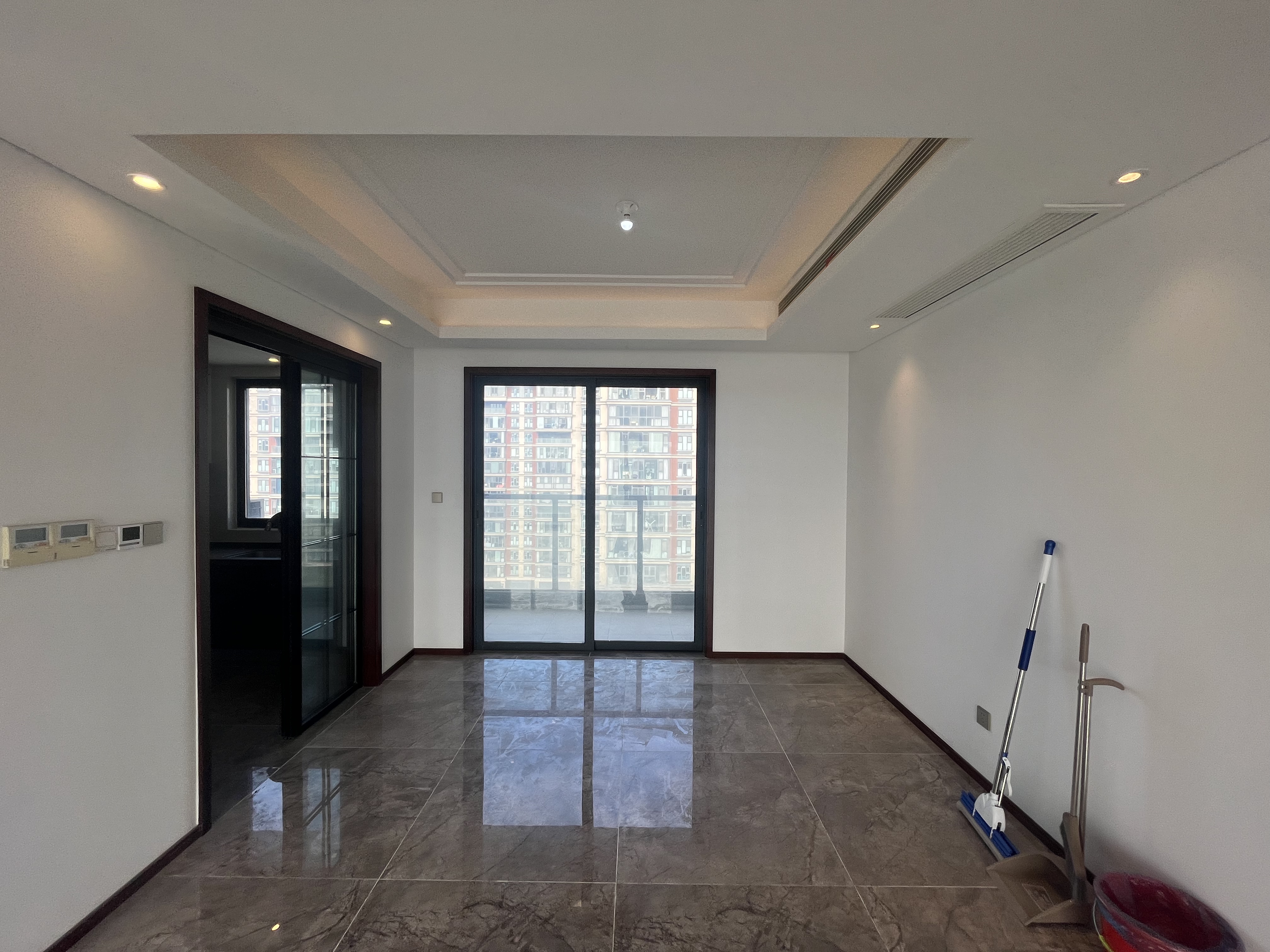 春江阅 4室2厅3卫 185.00m&sup2;