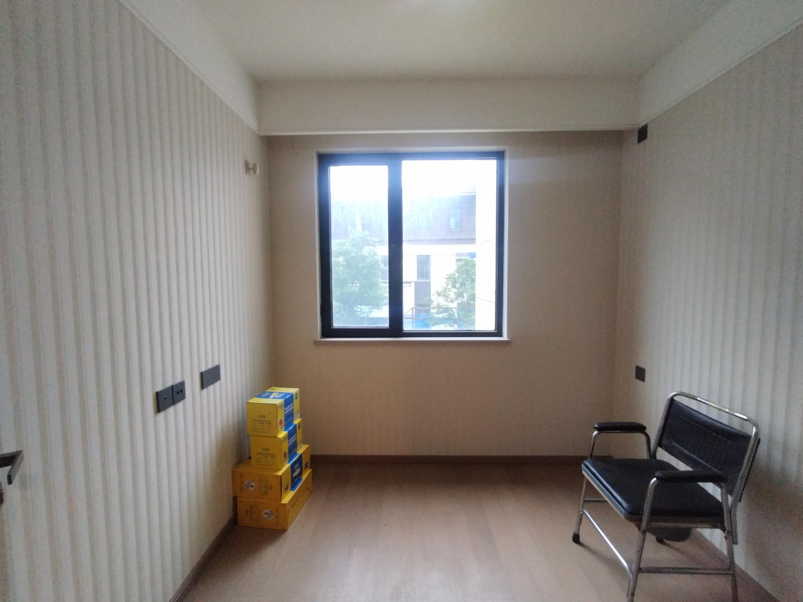 龙湖天宸源著 3室2厅1卫 97.54m&sup2;