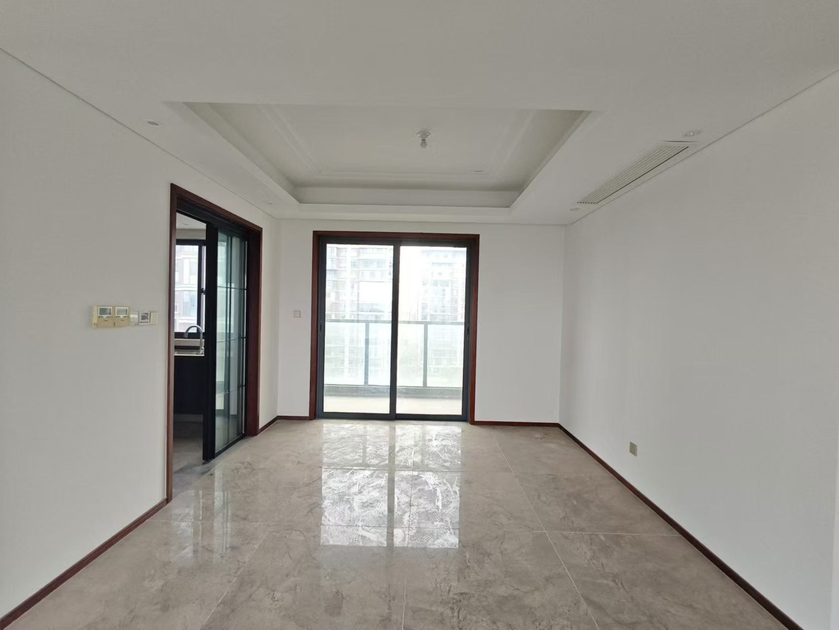 春江阅 4室2厅3卫 185.98m&sup2;