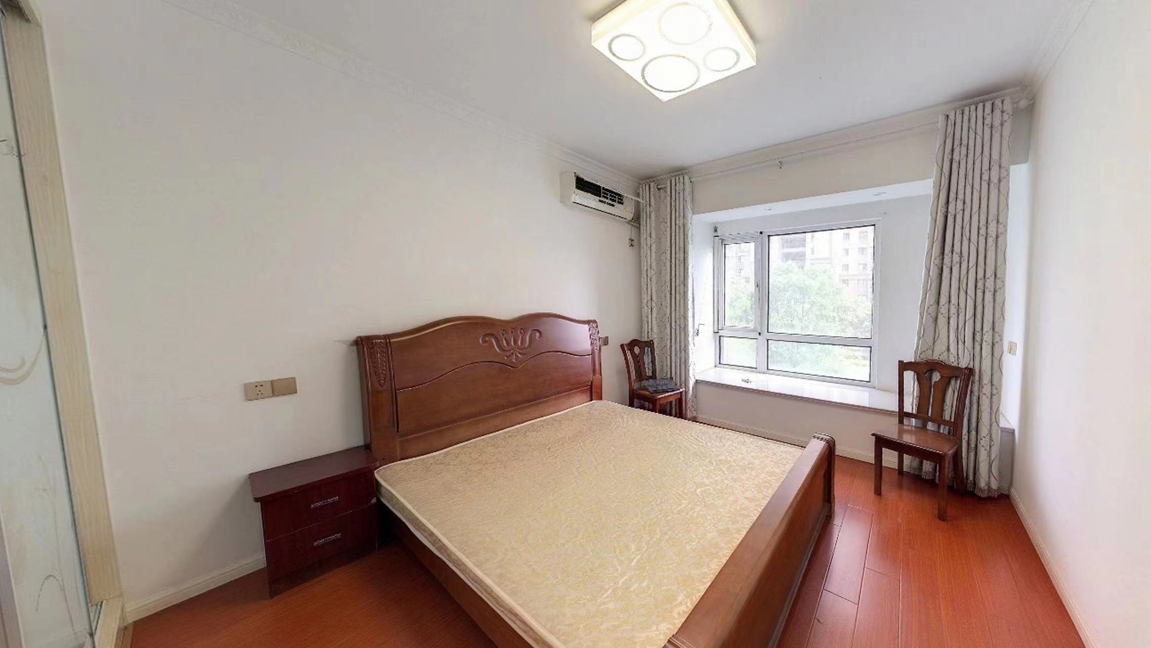 中海碧林湾 3室2厅1卫 97m&sup2;