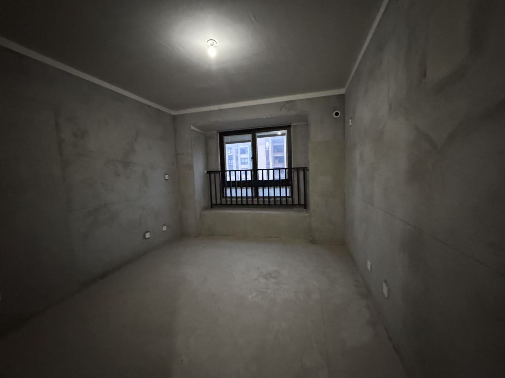 保利香槟国际 3室2厅2卫 122m&sup2;