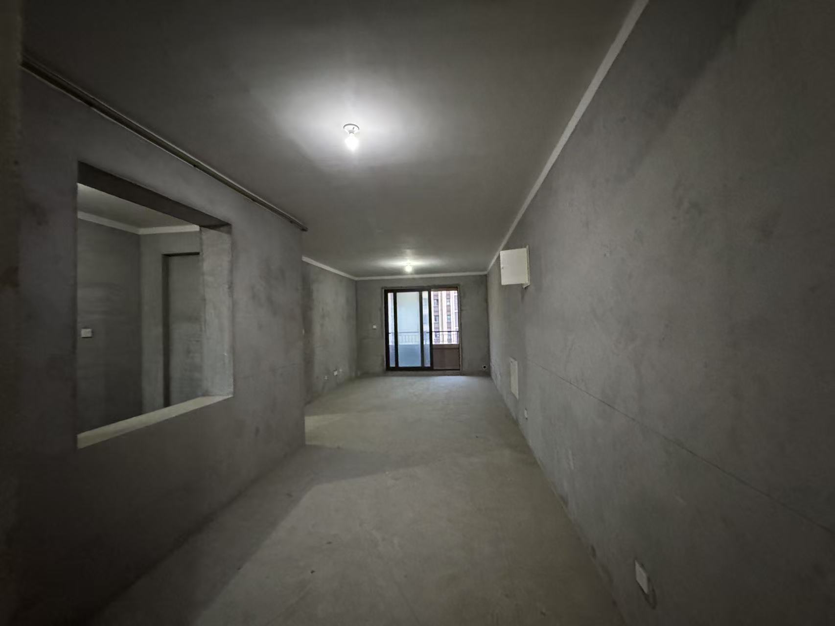 保利香槟国际 3室2厅2卫 122m&sup2;