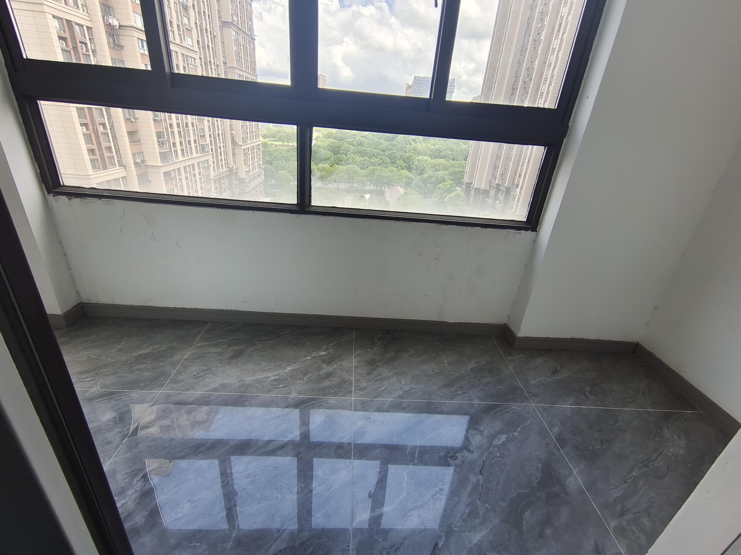 世茂公元 3室2厅2卫 108m&sup2;