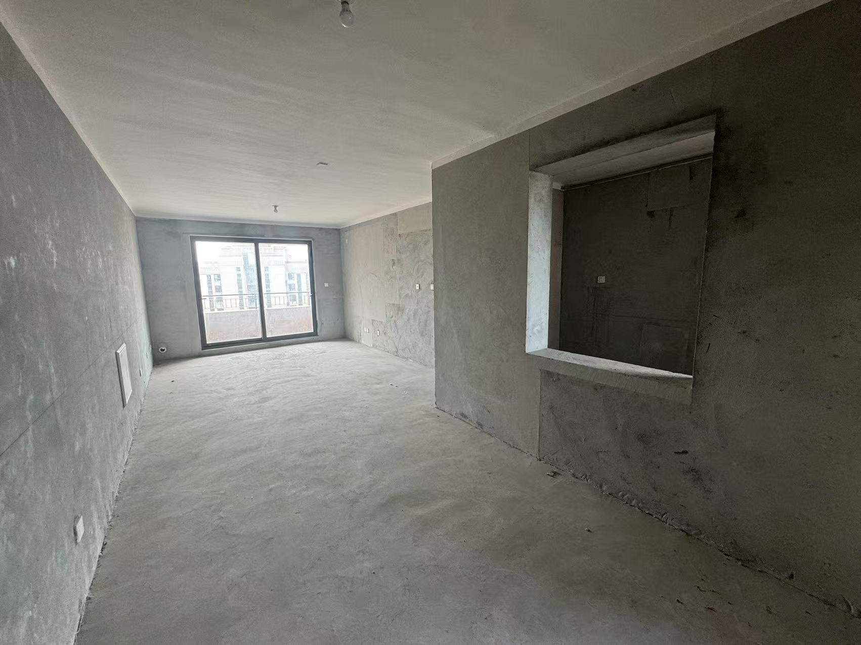 保利香槟国际 4室2厅2卫 143.35m²