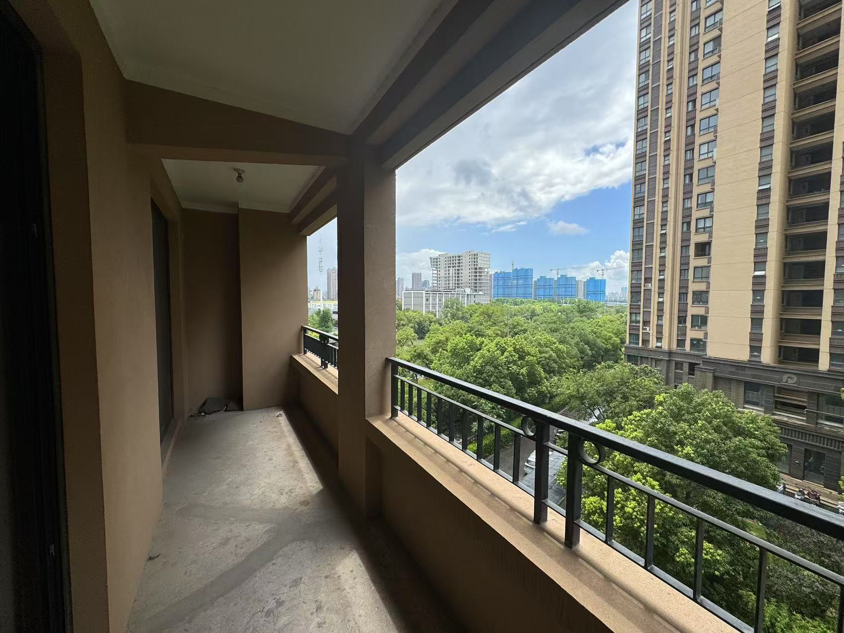 保利香槟国际 4室2厅2卫 143.35m&sup2;