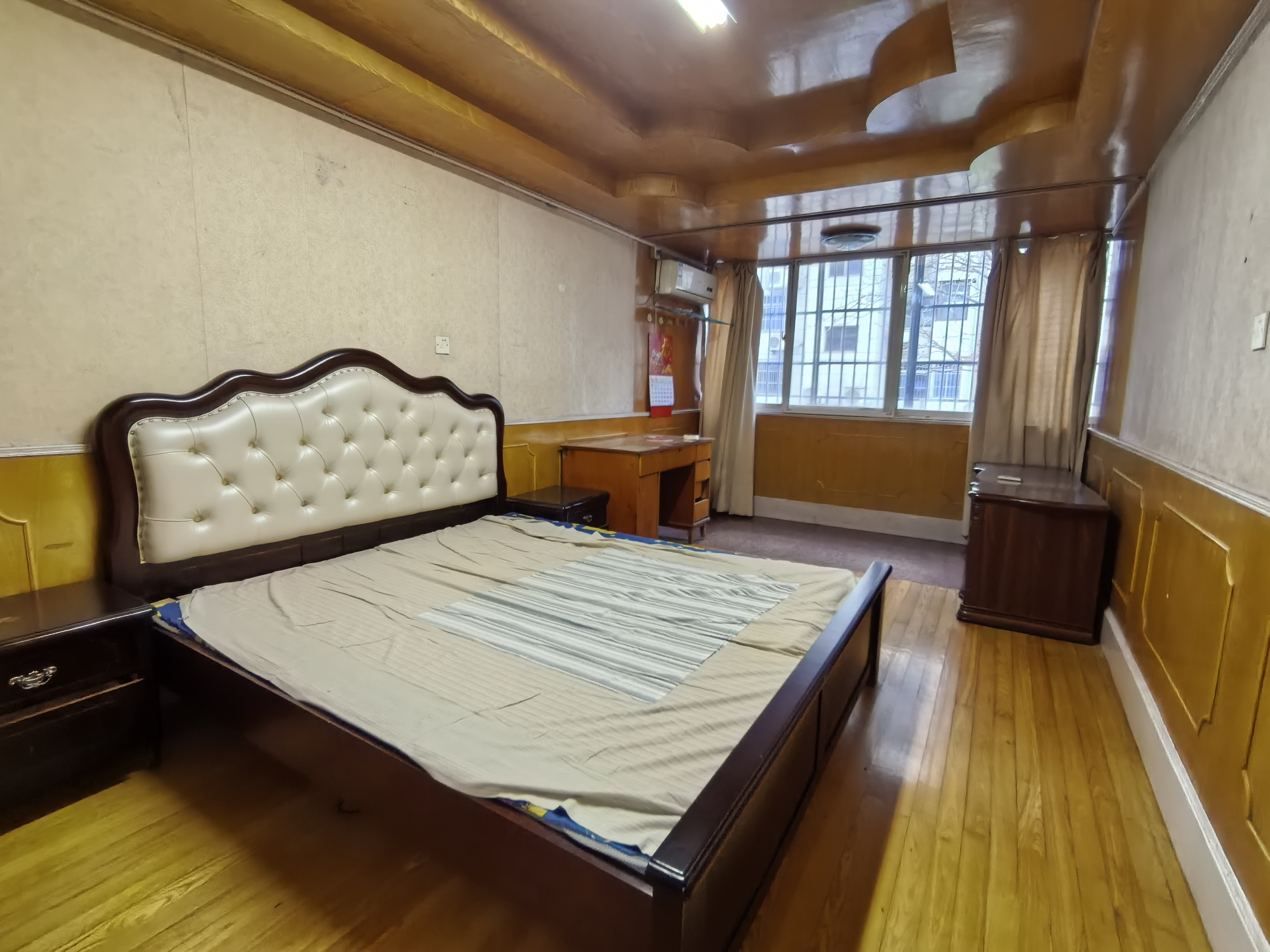 弘运园 3室2厅1卫 130m&sup2;