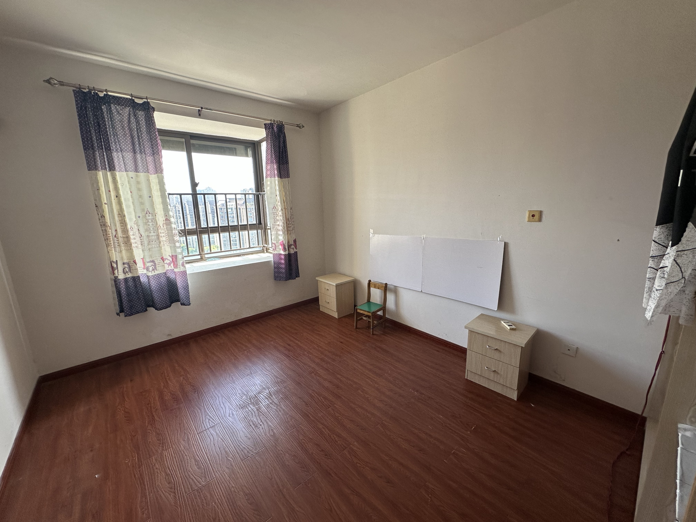 御景澜庭 3室2厅1卫 106m&sup2;