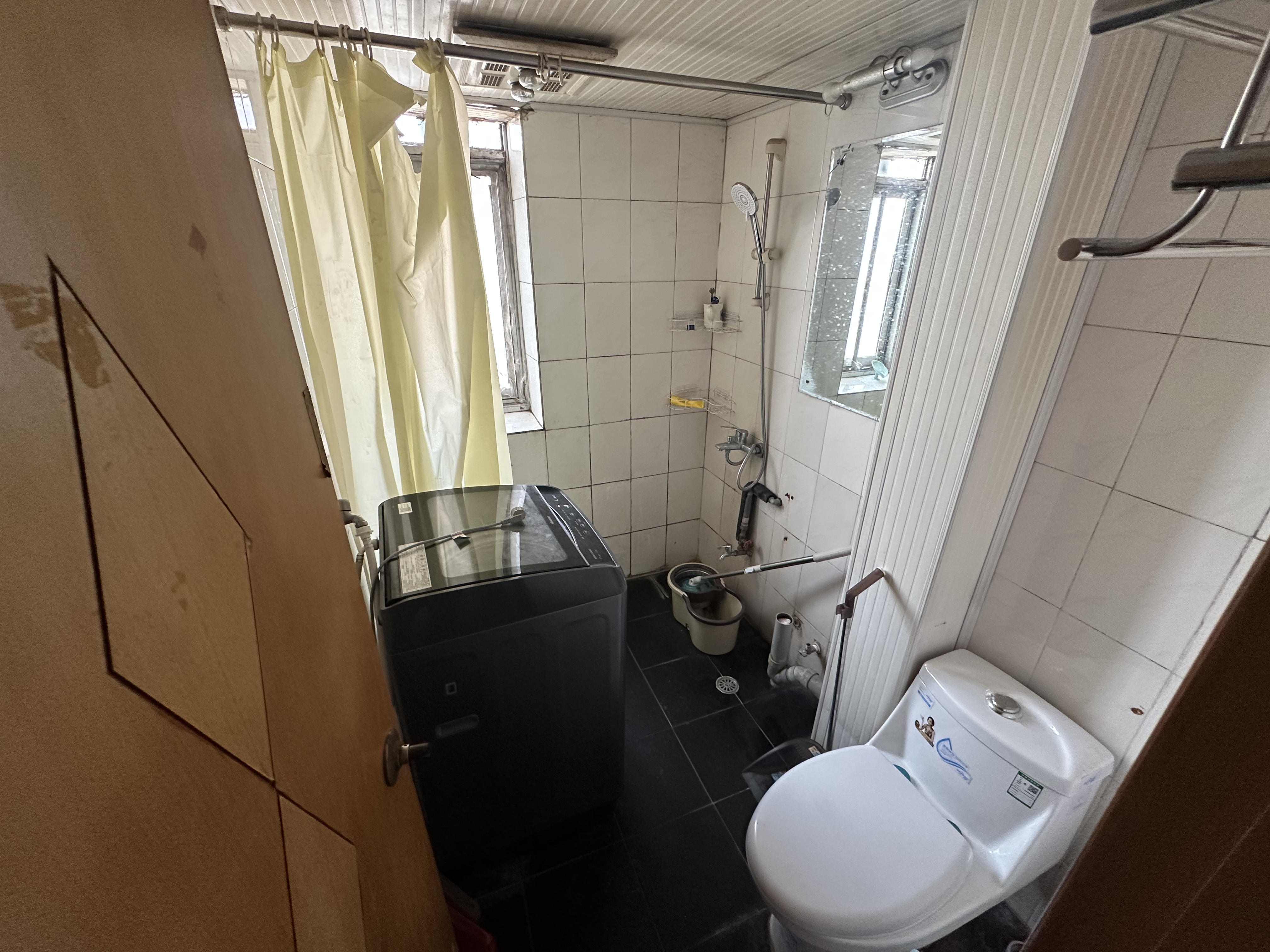 虹桥东村 2室1厅1卫 74m&sup2;