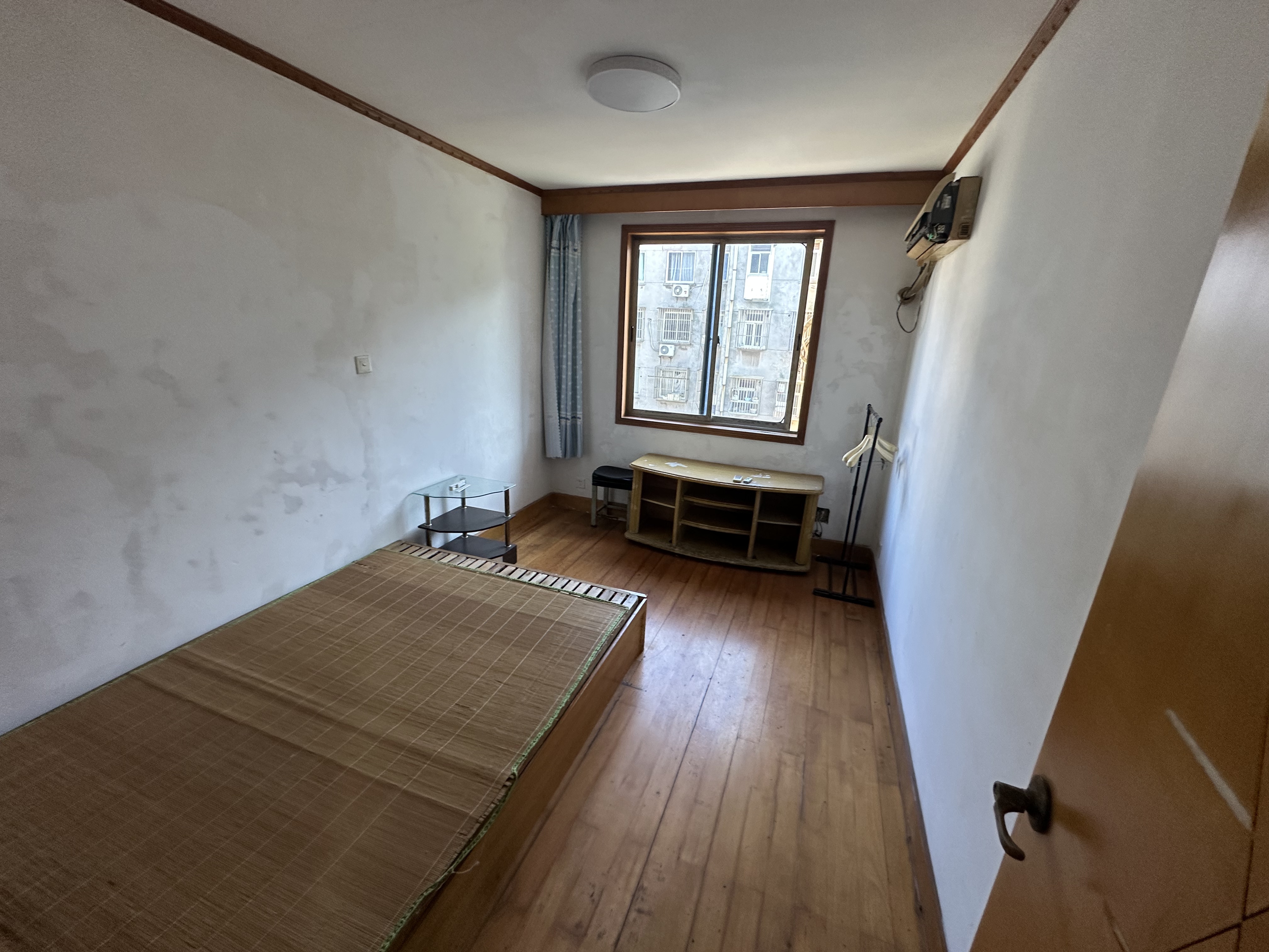 虹桥东村 2室1厅1卫 74m&sup2;