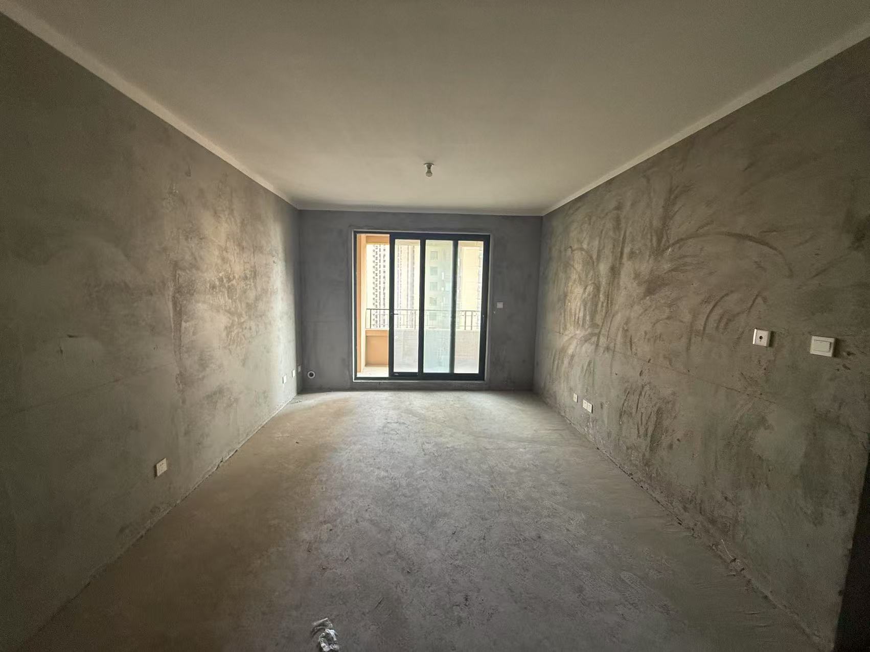 保利香槟国际 3室2厅2卫 117m&sup2;