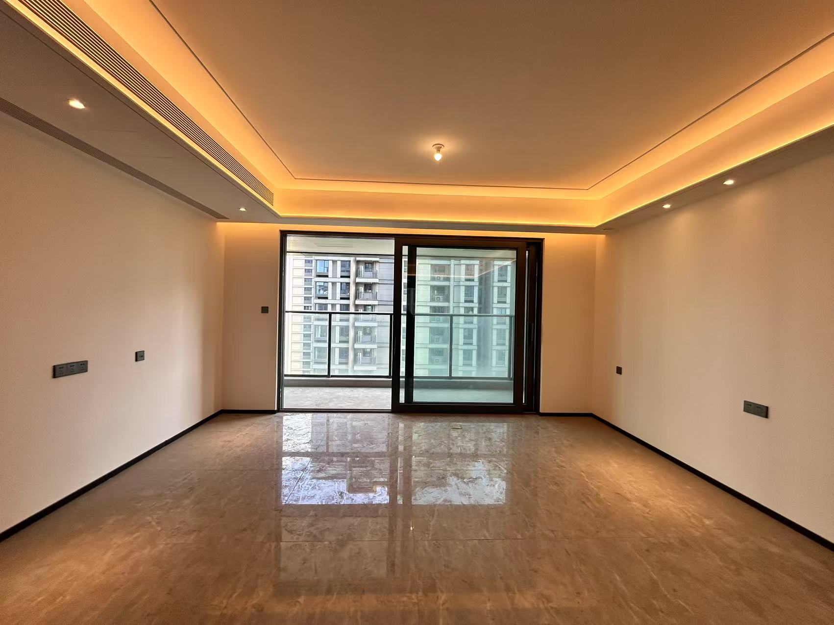 万科方圆 3室2厅2卫 130.46m&sup2;