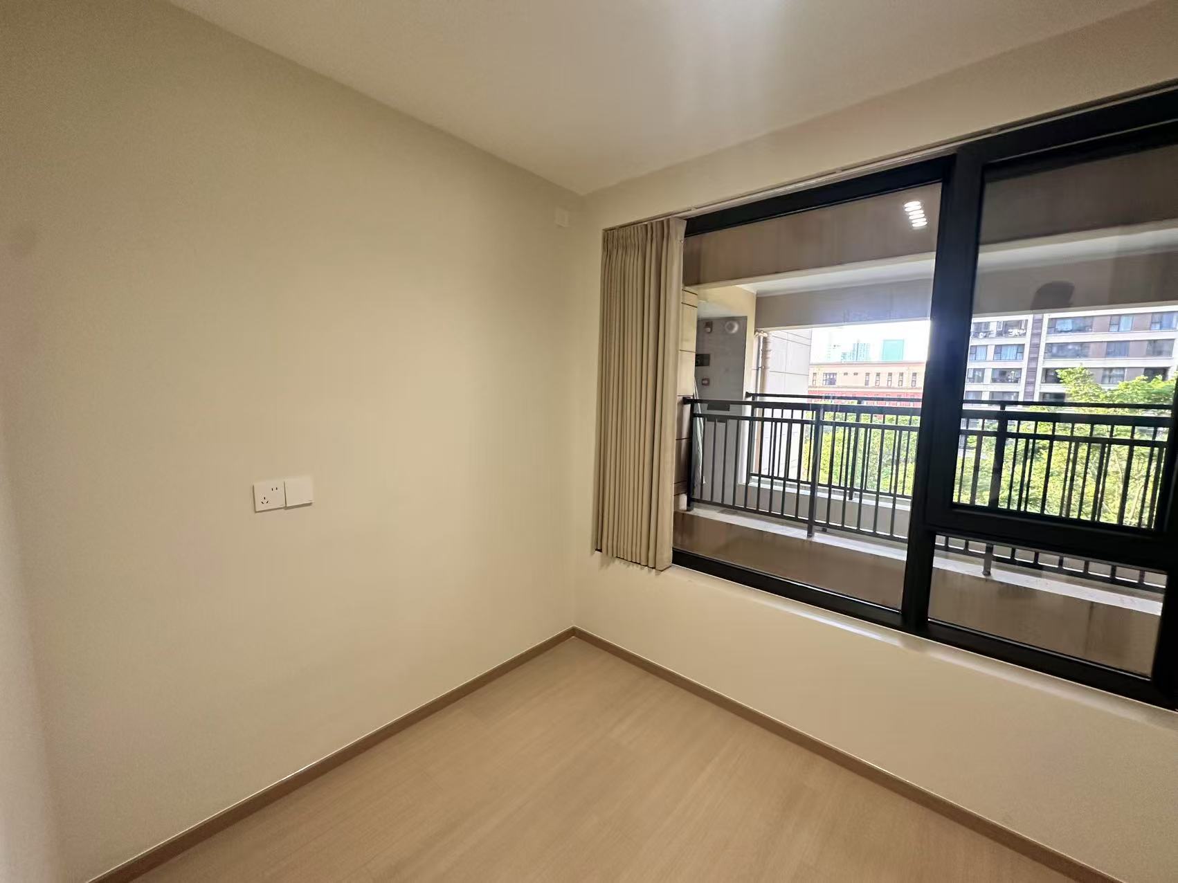 世茂新界 3室2厅2卫 89.00m&sup2;