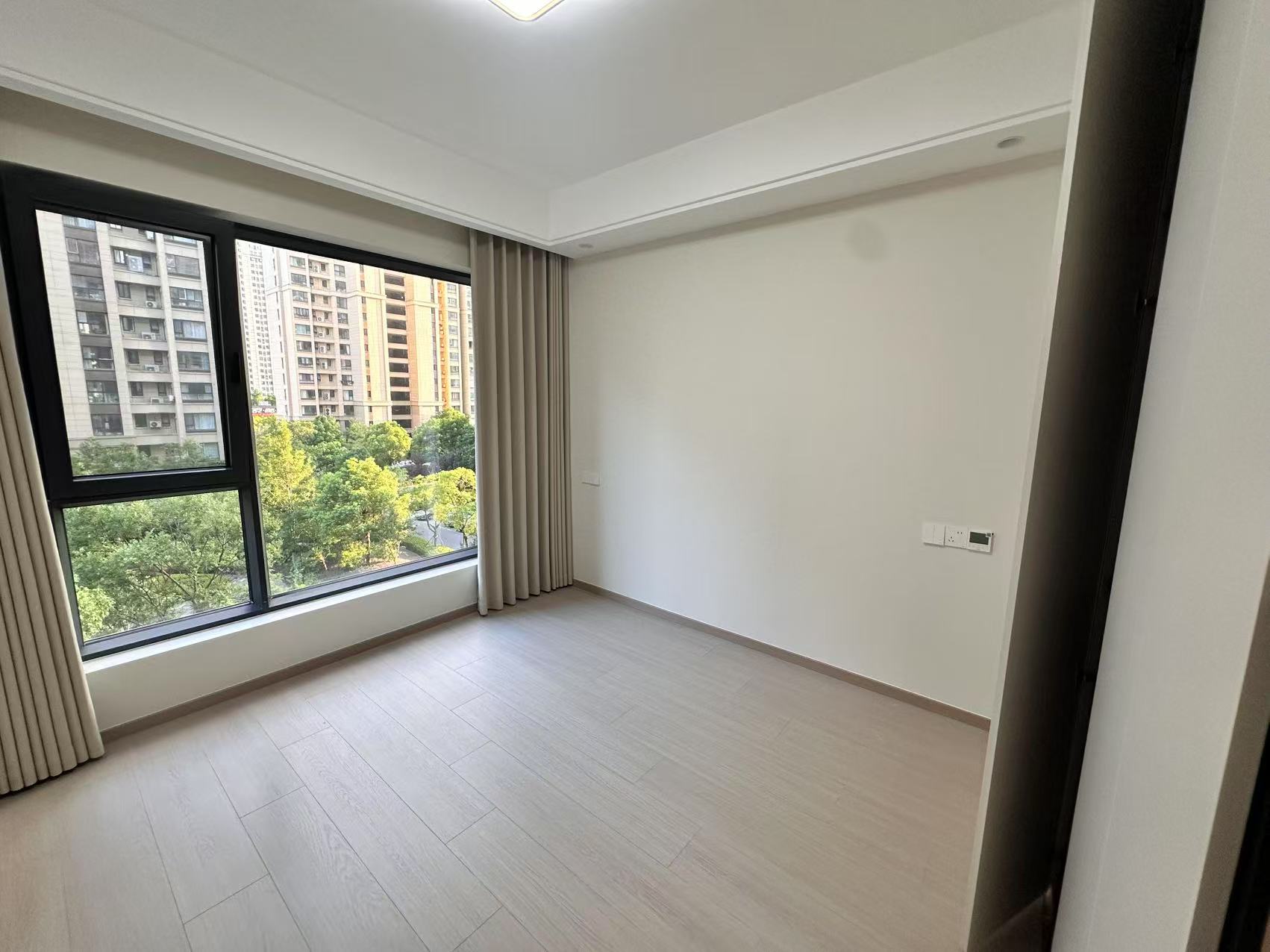 世茂新界 3室2厅2卫 89.00m&sup2;