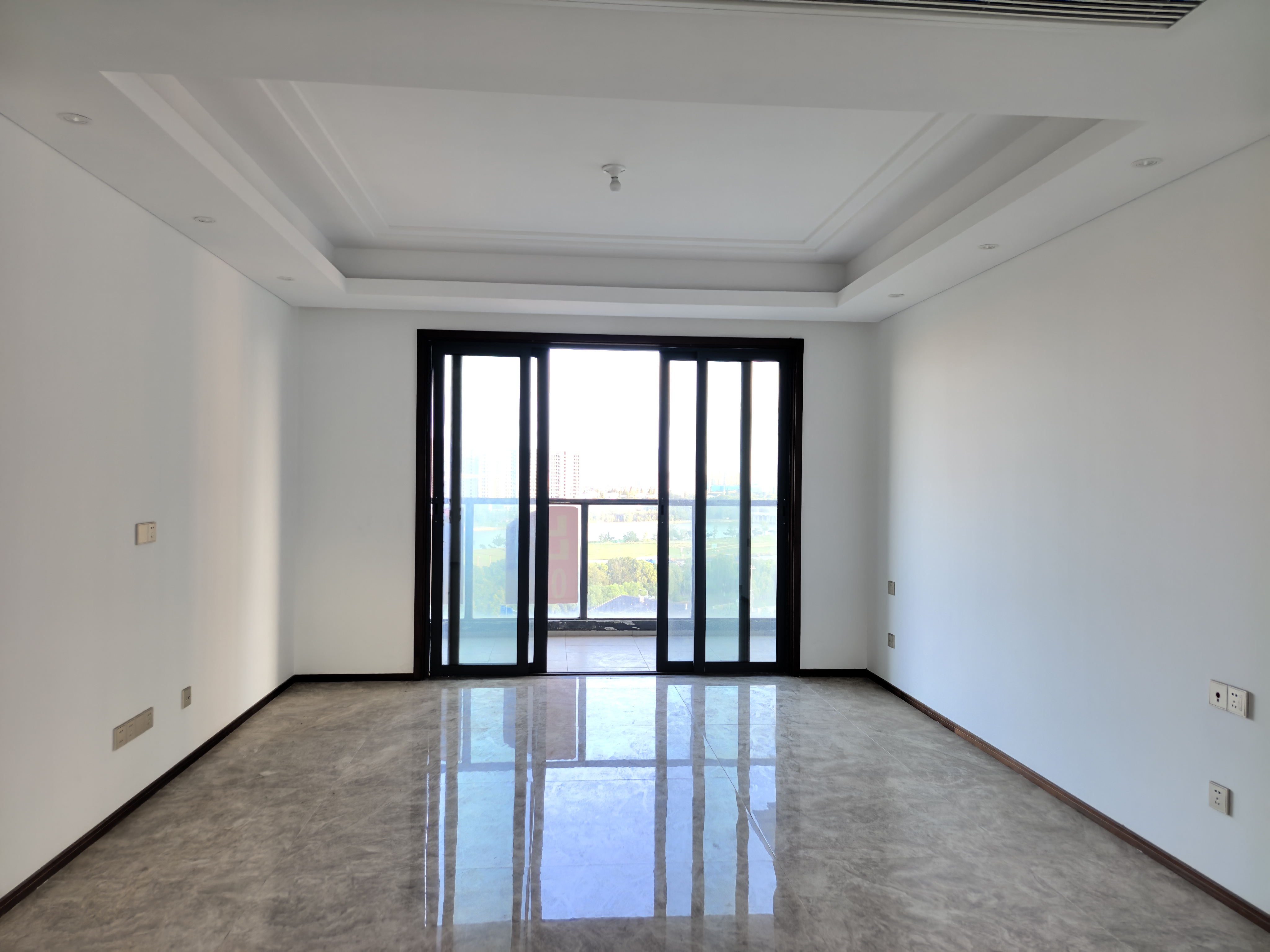 春江阅 4室2厅2卫 143m²