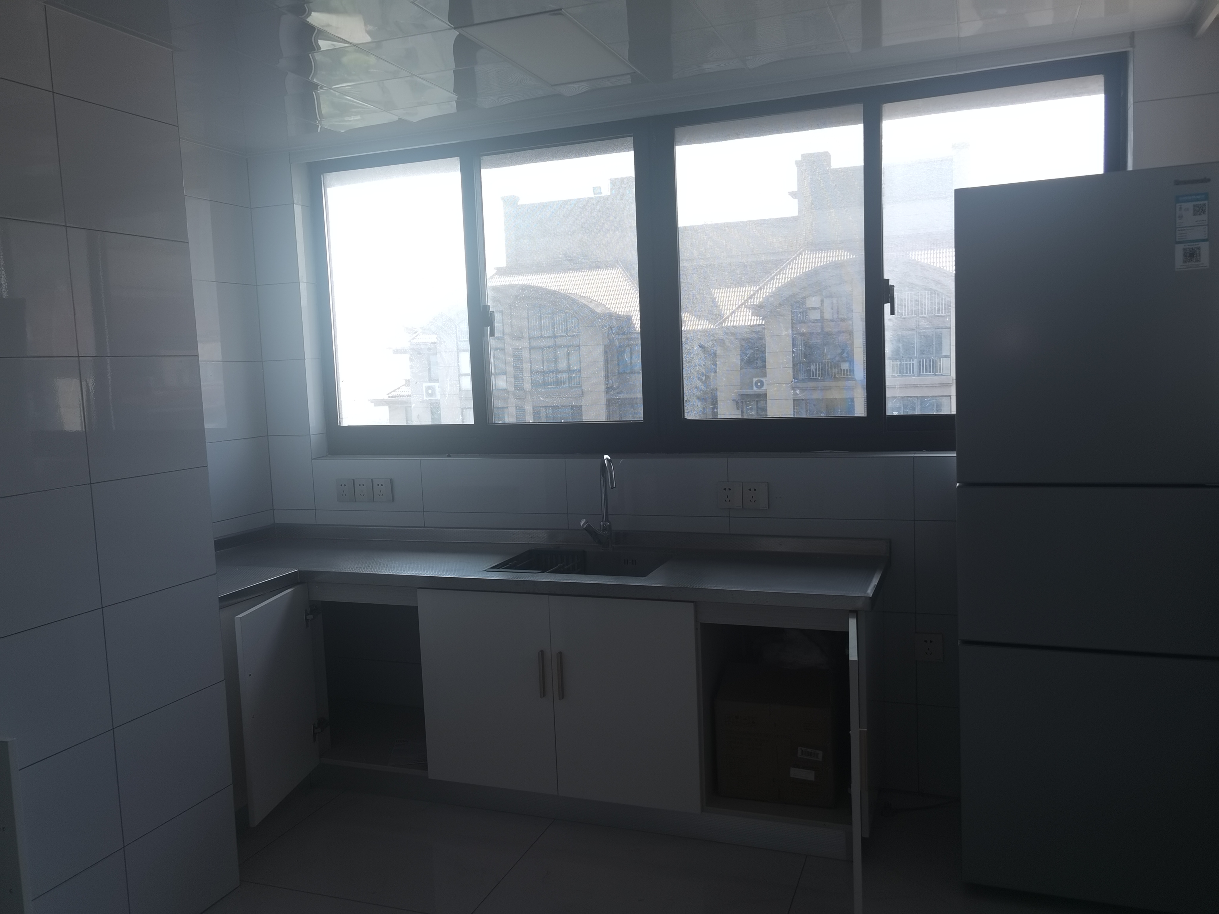 临江家园 3室1厅卫 98m&sup2;