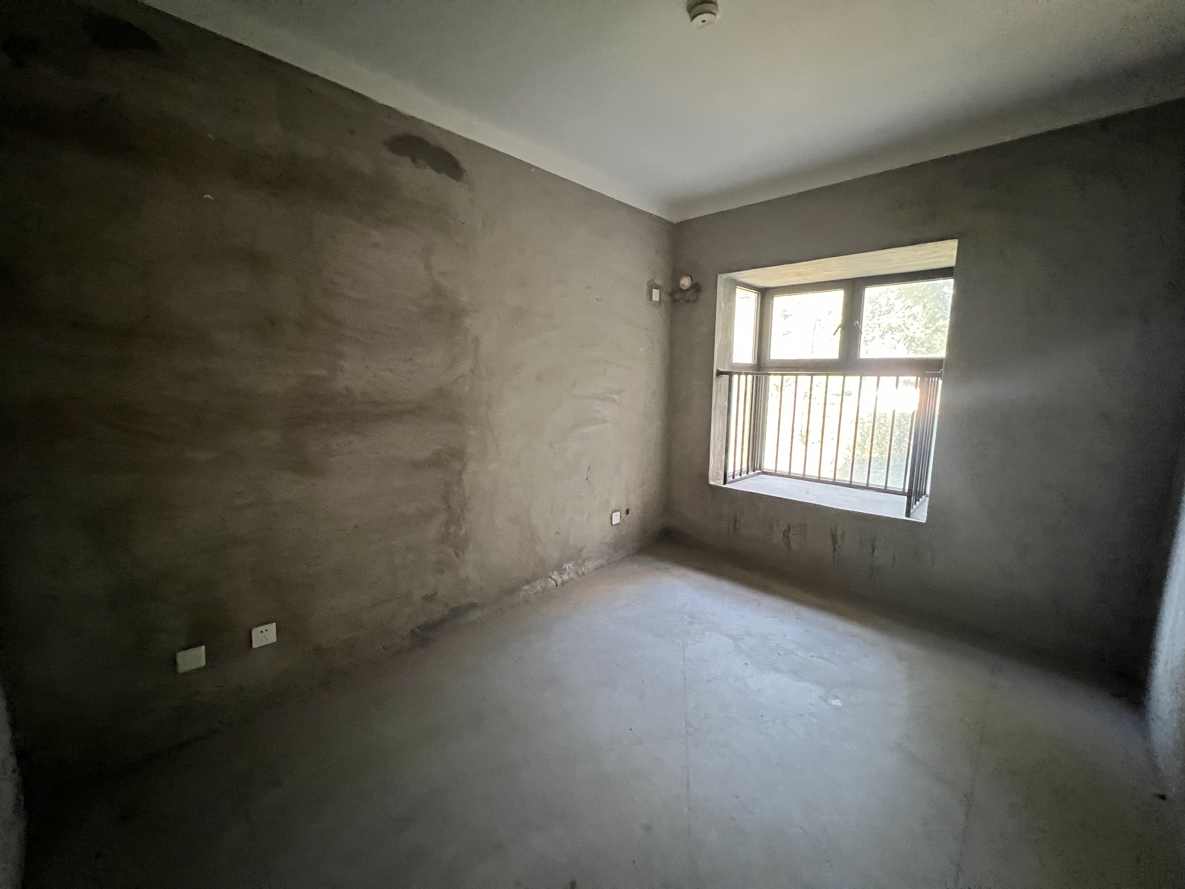 华强城四期 4室2厅2卫 359m&sup2;