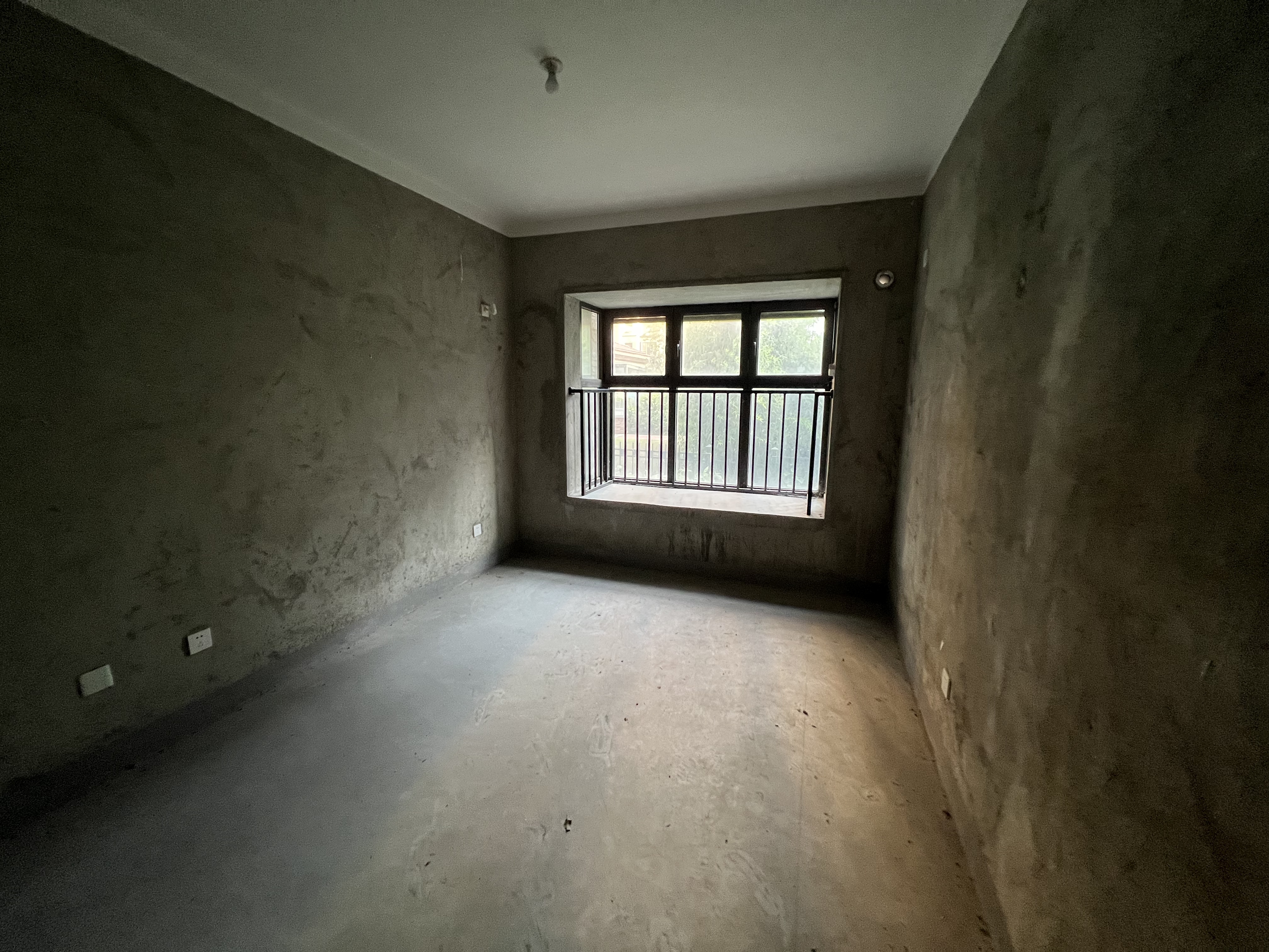 华强城四期 4室2厅2卫 359m&sup2;