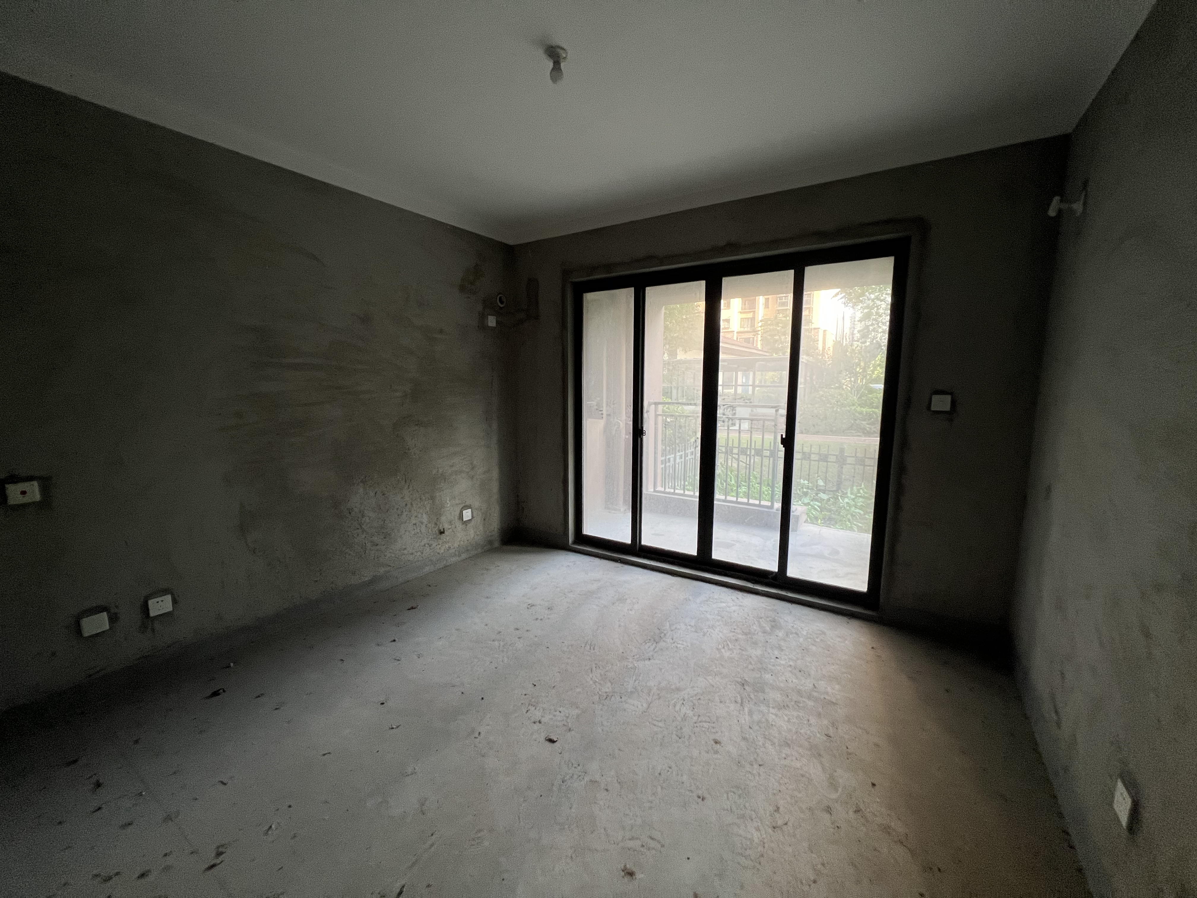 华强城四期 4室2厅2卫 359m&sup2;