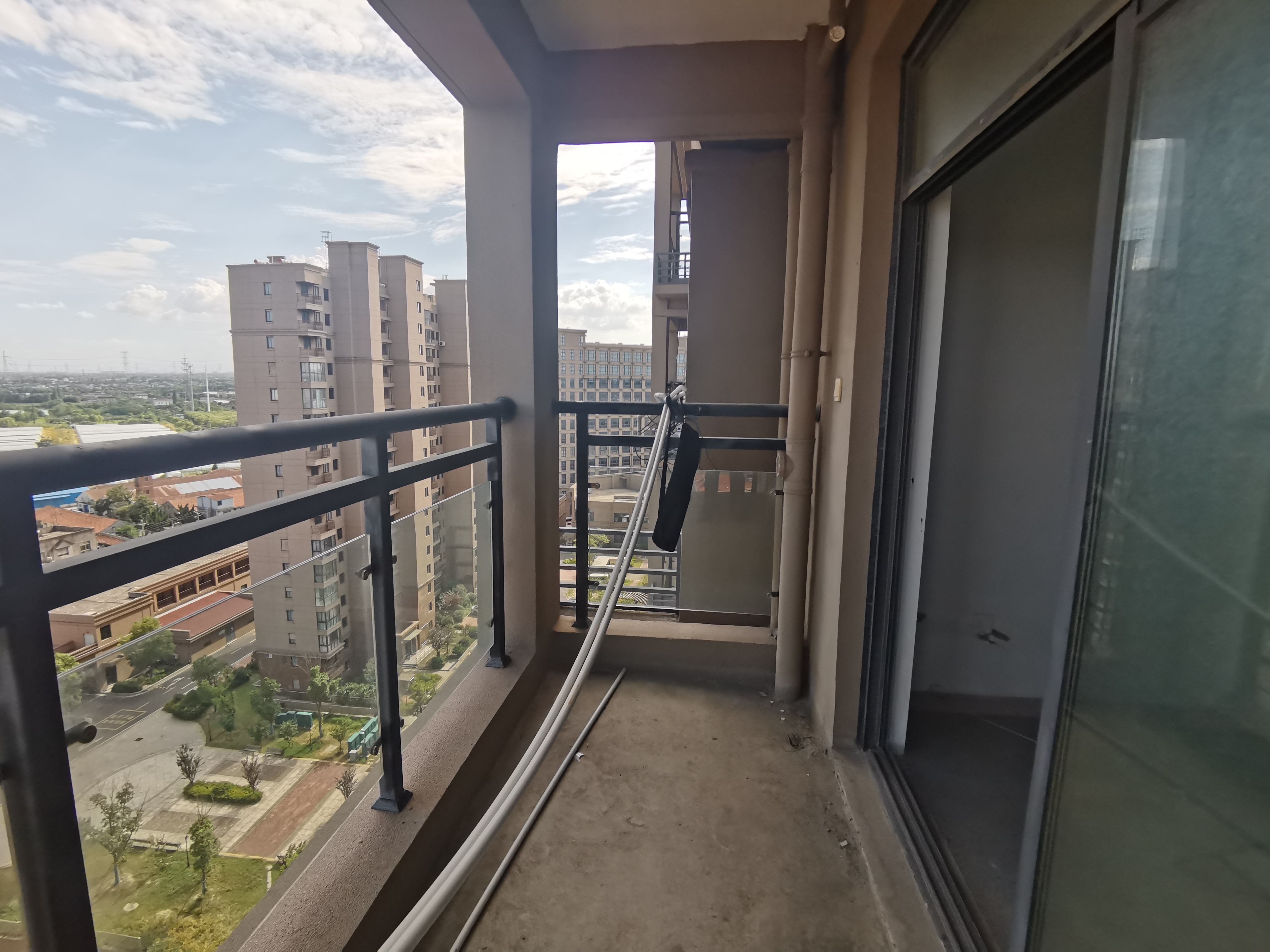 地纬金樽花园 2室2厅1卫 75m&sup2;