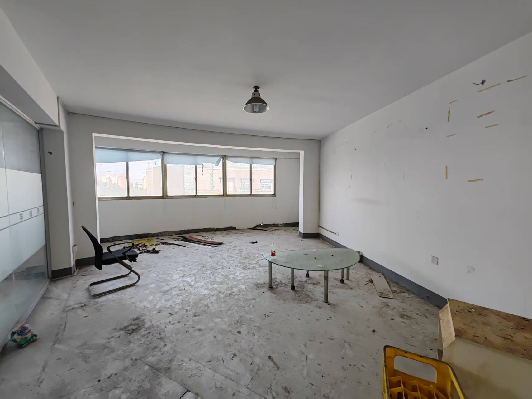 华侨花苑 4室2厅1卫 156m&sup2;