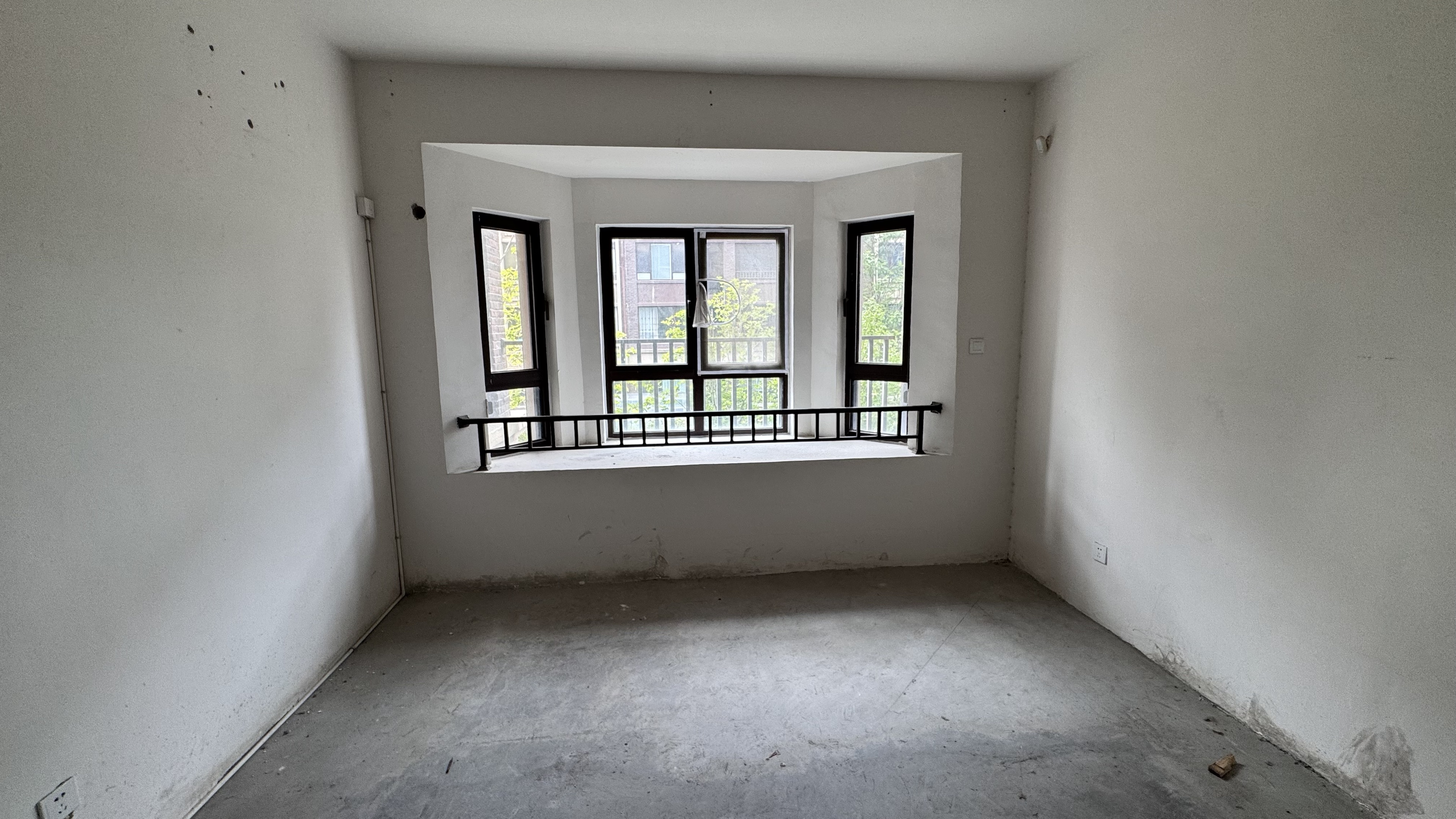 盛和九里香堤二期 4室2厅2卫 145m&sup2;