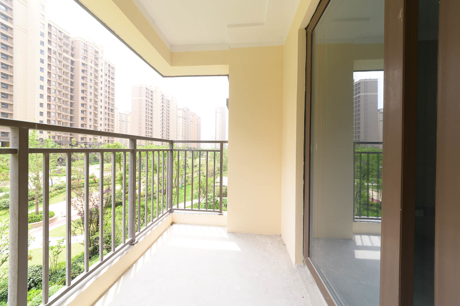 佳源都市 3室2厅2卫 98.00m&sup2;