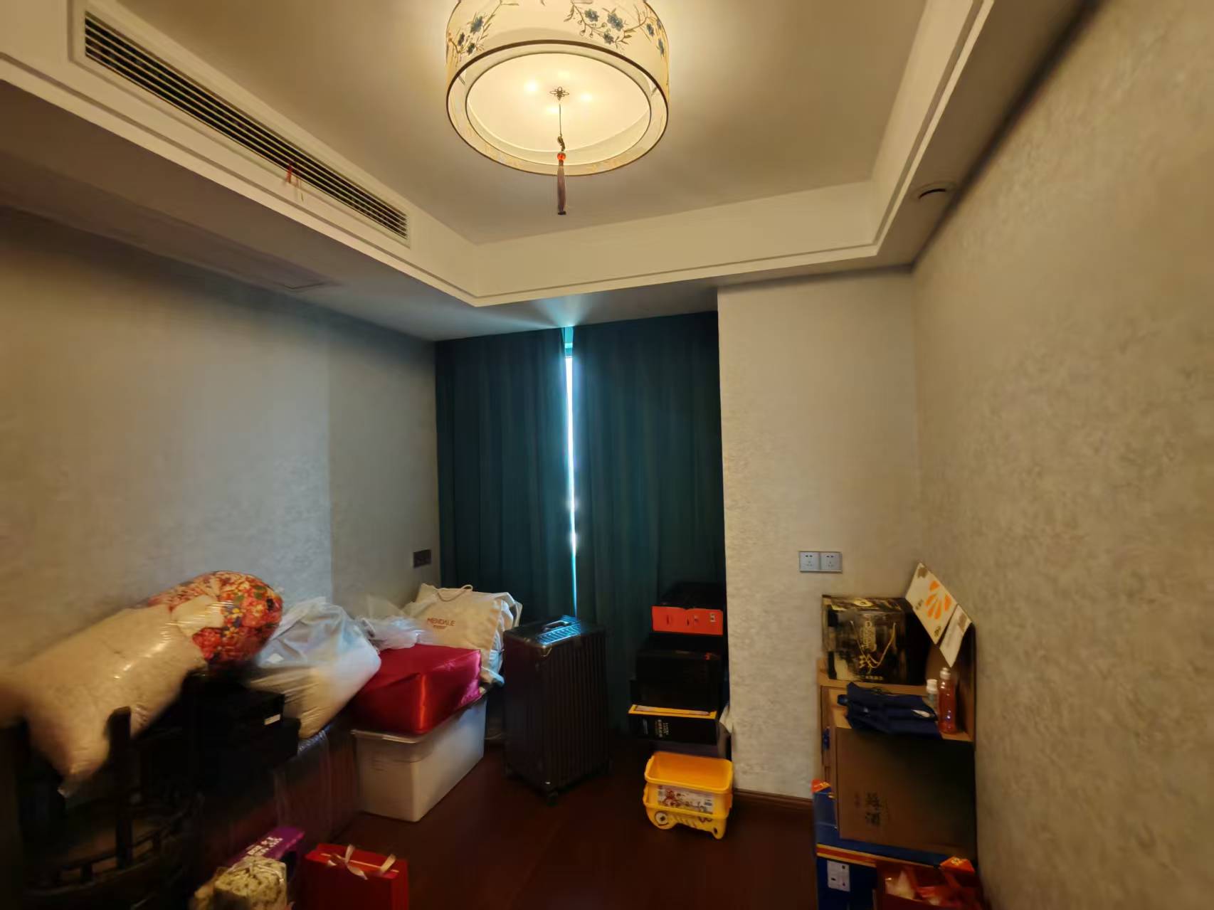 保利香槟国际 4室2厅2卫 144.00m&sup2;