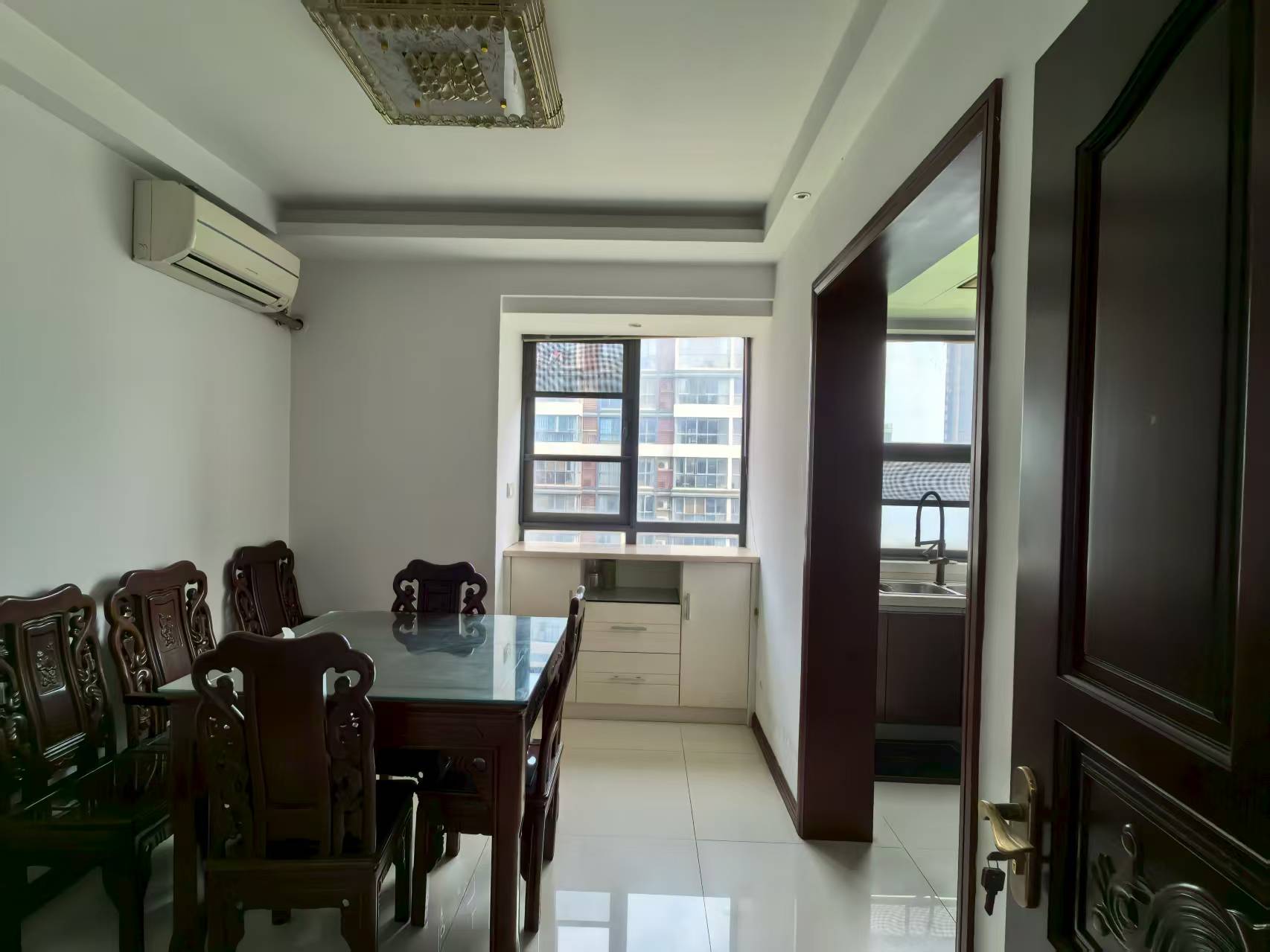 苏建阳光新城 4室2厅2卫 180m&sup2;