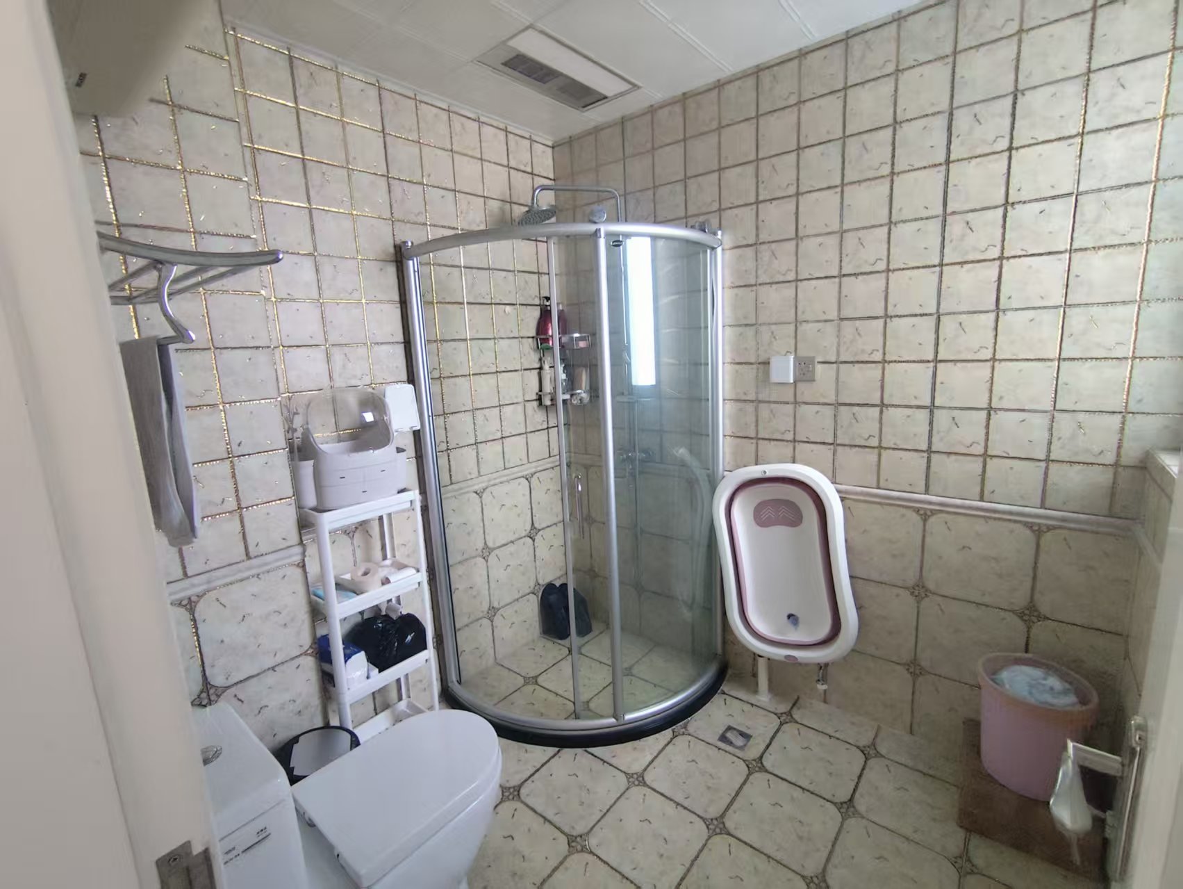 银洲&middot;皇家花园 3室2厅2卫 144m&sup2;