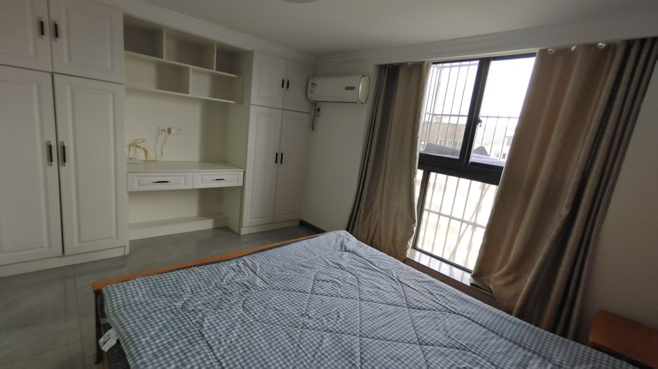 唐人公寓 1室1厅1卫 50m&sup2;