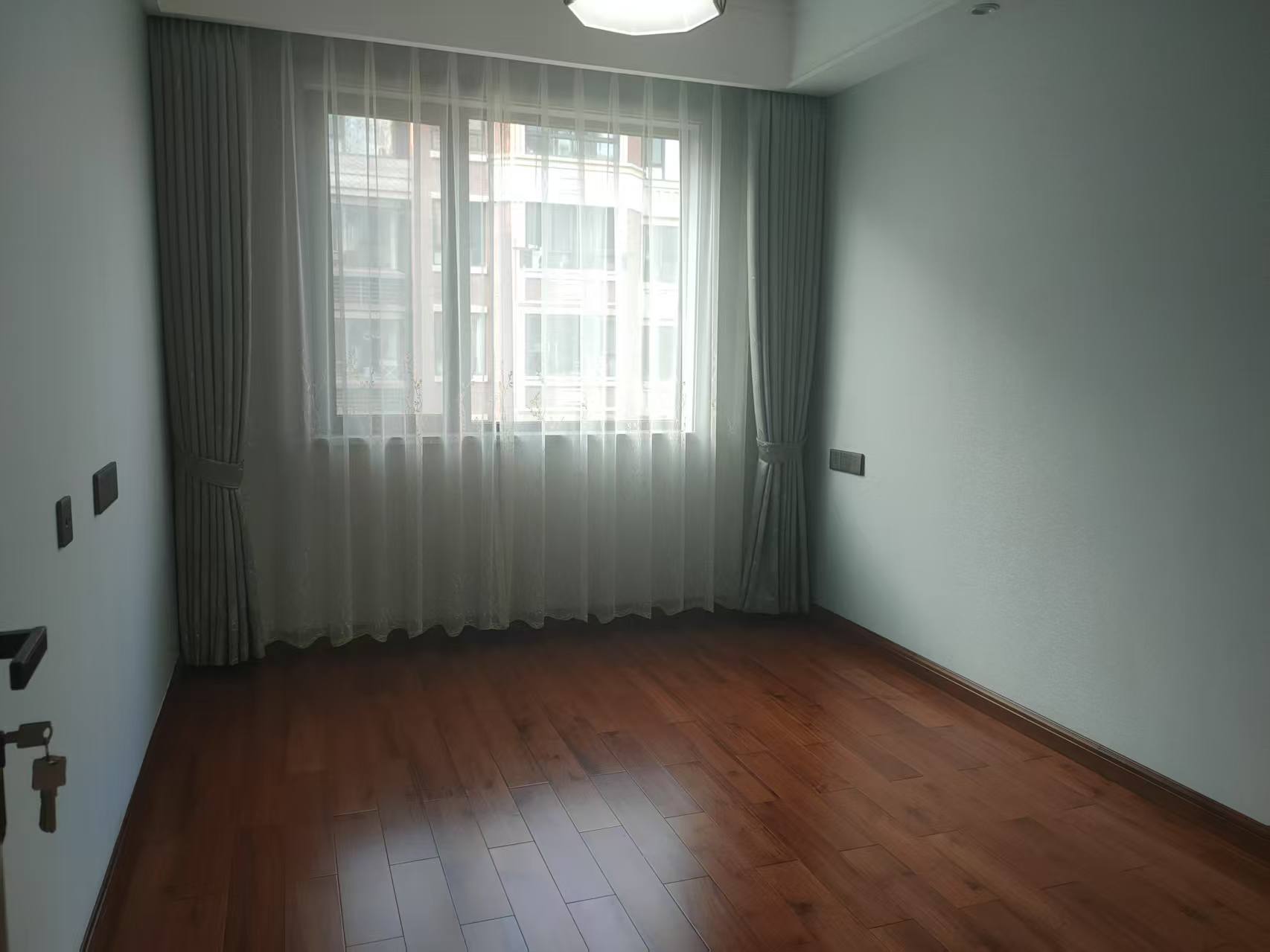 佳期漫 4室2厅2卫 141m&sup2;