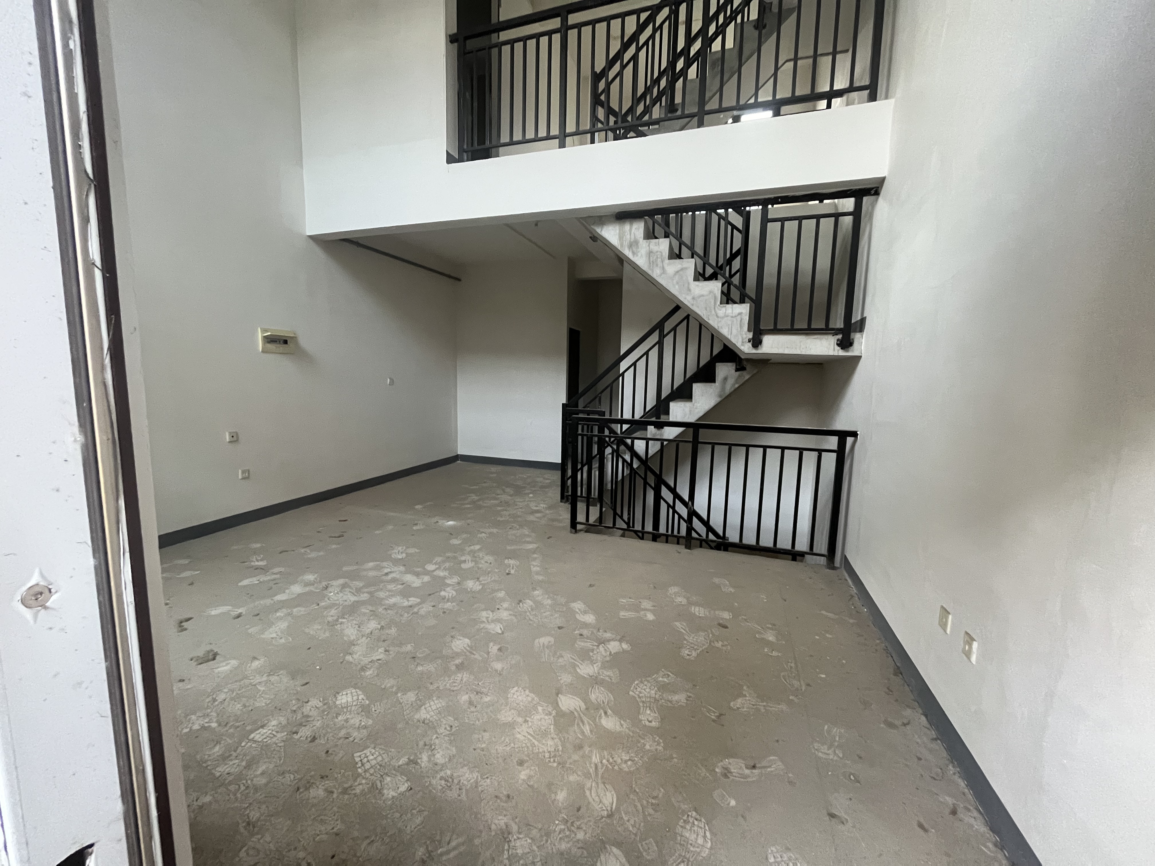 绿地新里城 4室2厅3卫 102.82m&sup2;