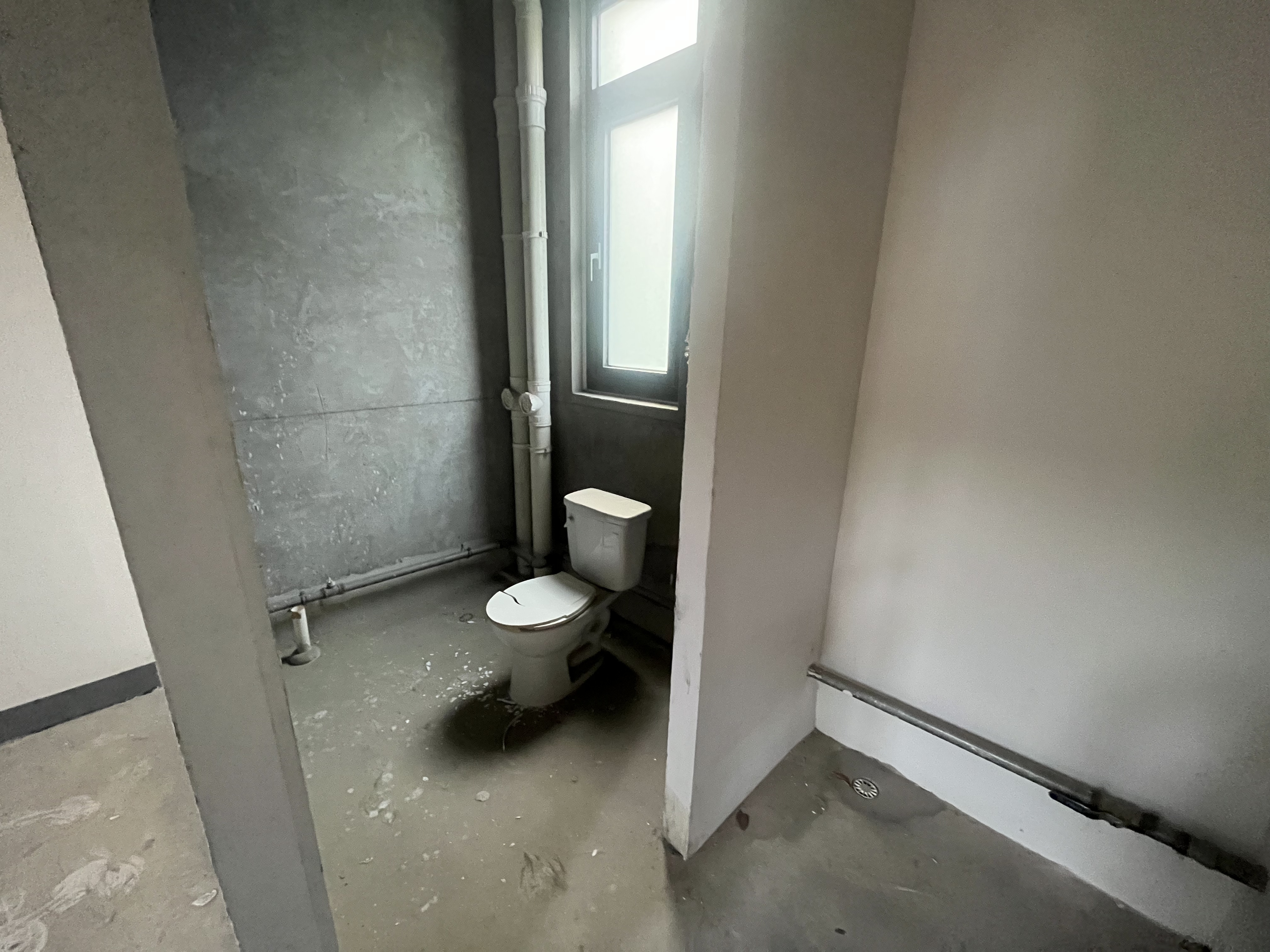 绿地新里城 4室2厅3卫 102.82m&sup2;