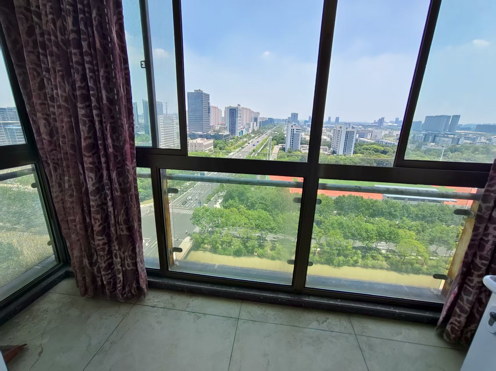 中南世纪城北区 3室2厅2卫 166m&sup2;