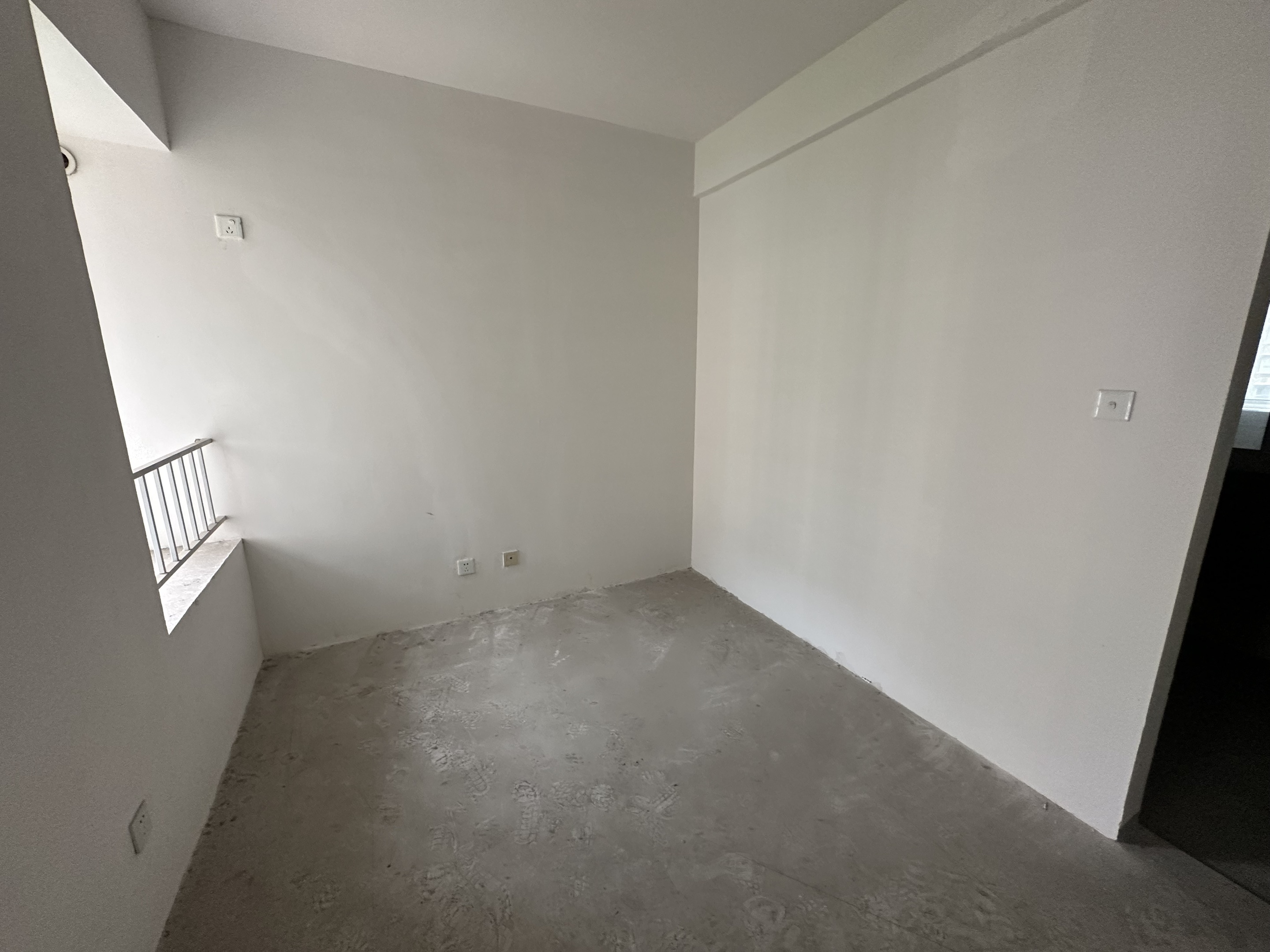 尚海城 4室2厅2卫 150m&sup2;