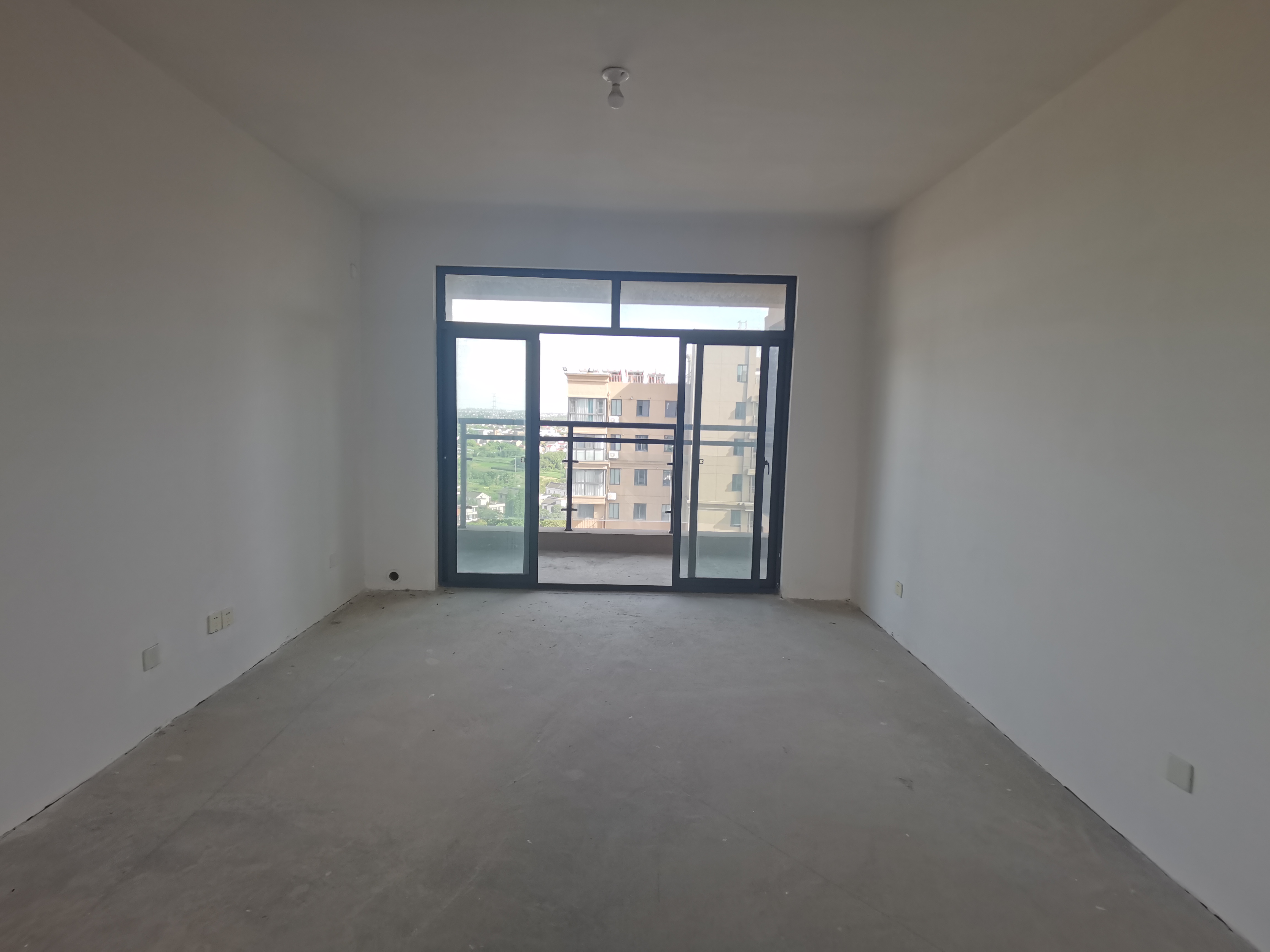 地纬金樽花园 2室2厅1卫 75m&sup2;
