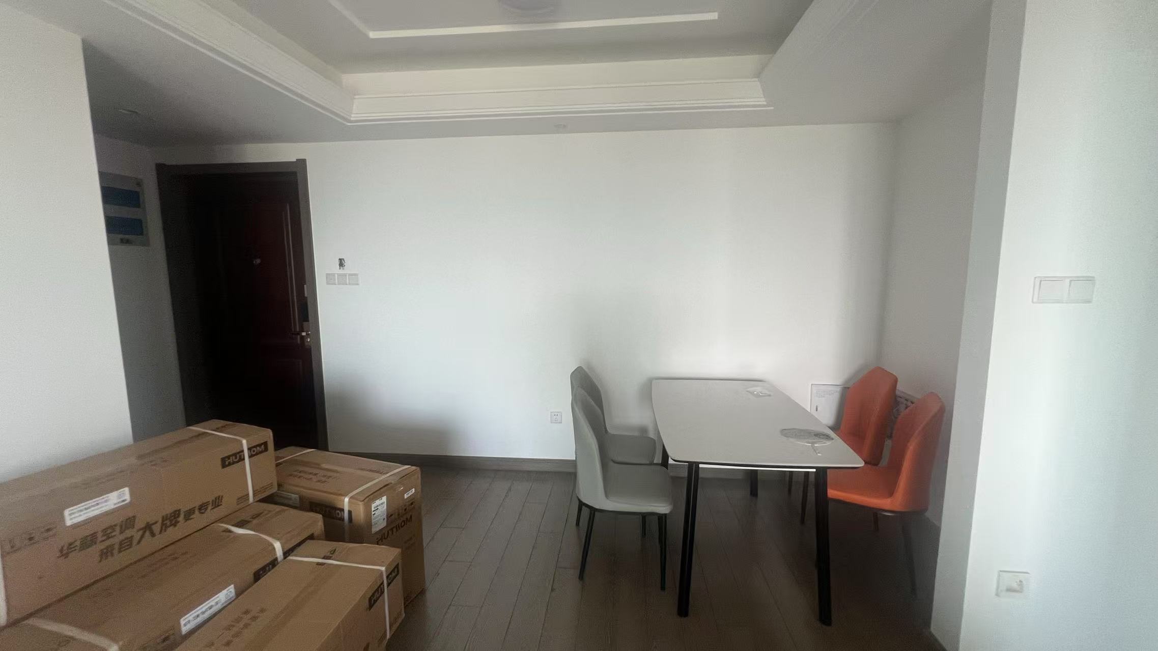 华强国际公馆 3室2厅1卫 102m²