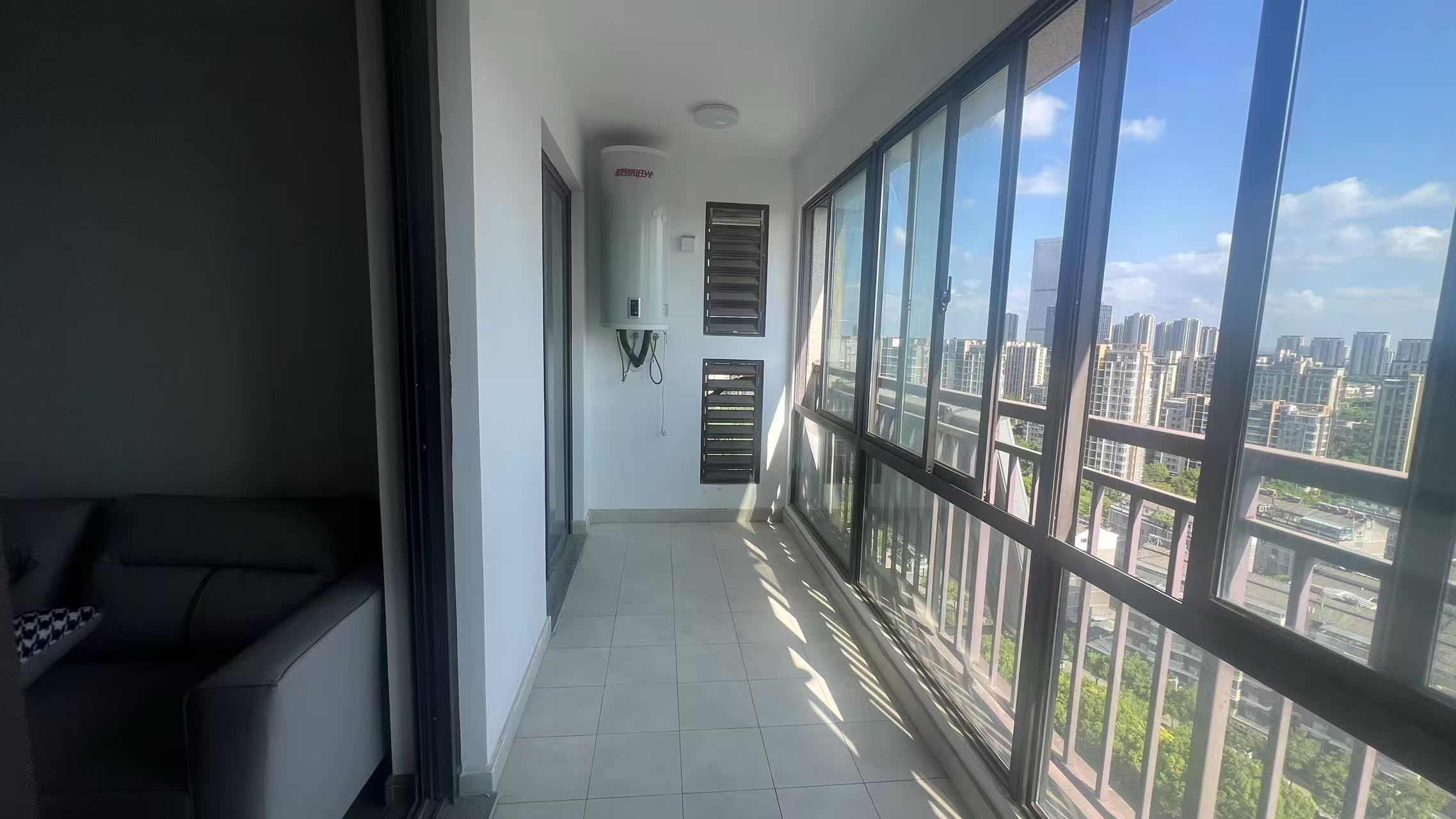华强国际公馆 3室2厅1卫 102m&sup2;