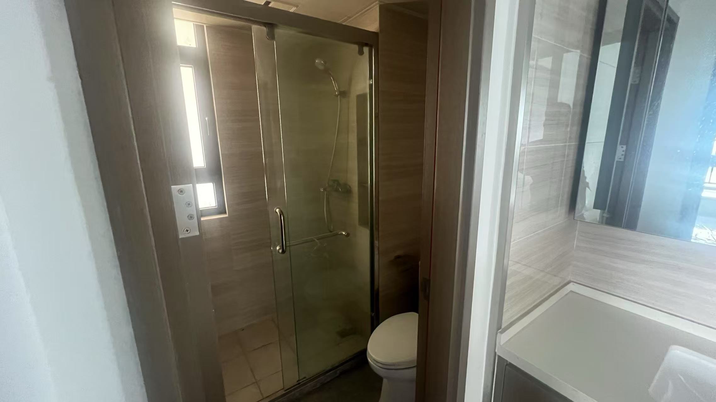 华强国际公馆 3室2厅1卫 102m&sup2;