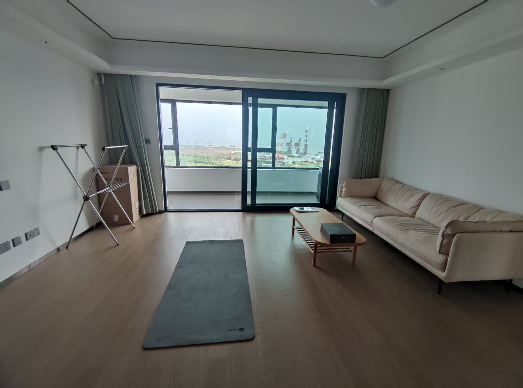 滨江道江园 3室2厅2卫 127m²