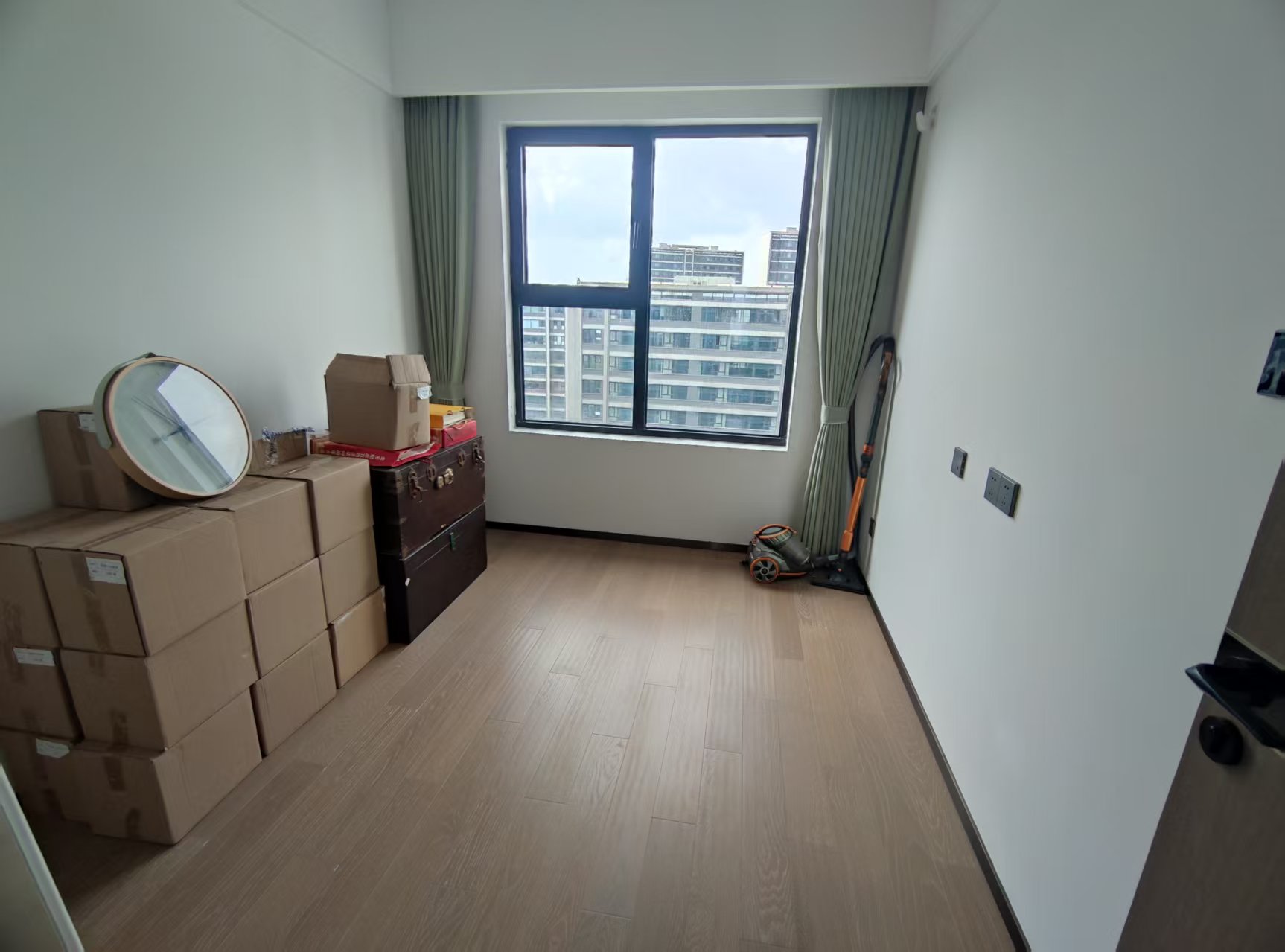 滨江道江园 3室2厅2卫 127m&sup2;
