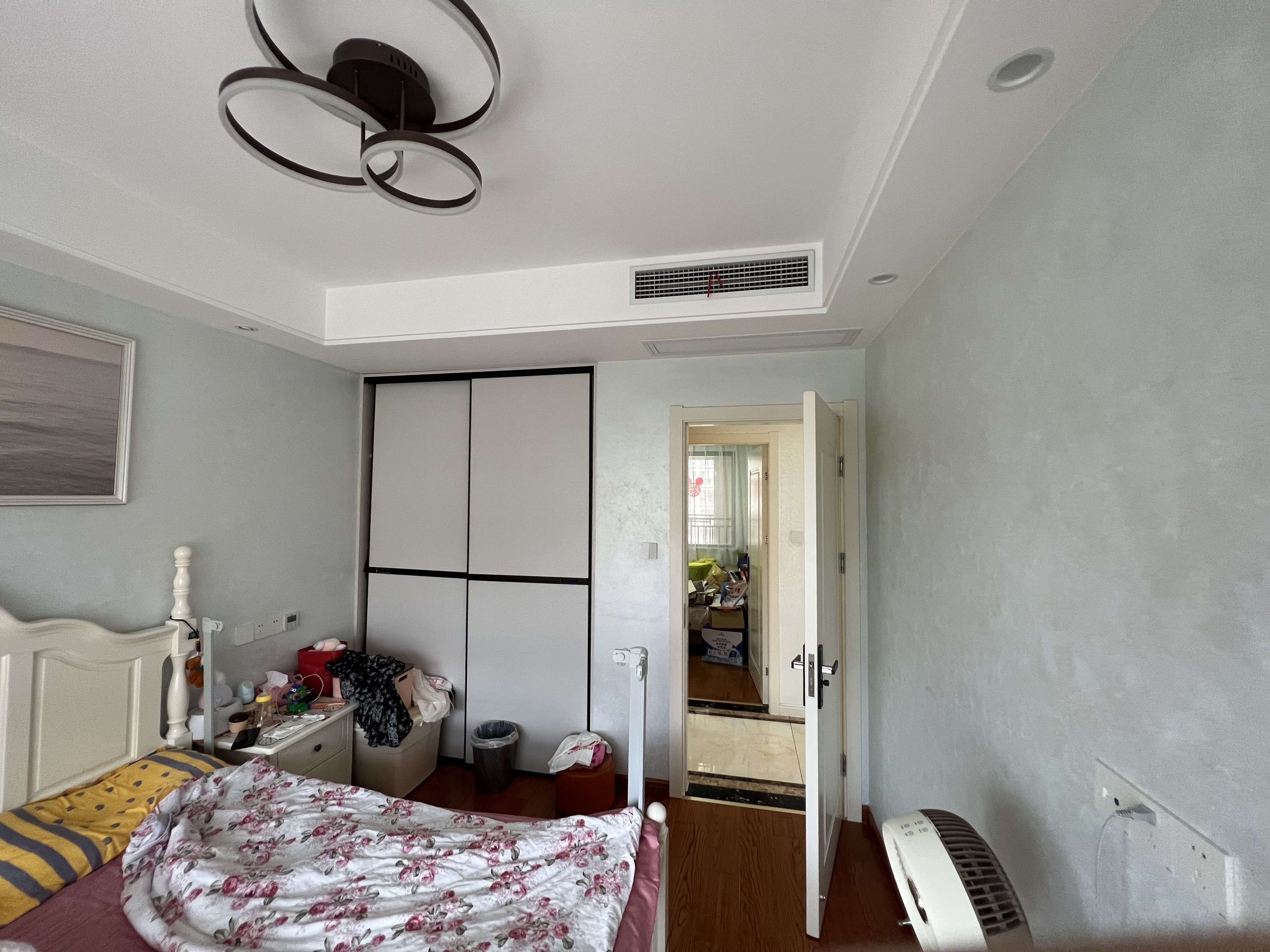 华强城四期 3室2厅1卫 105m&sup2;
