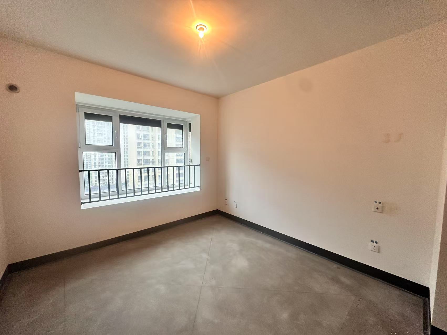 世茂新界 3室2厅2卫 123m&sup2;