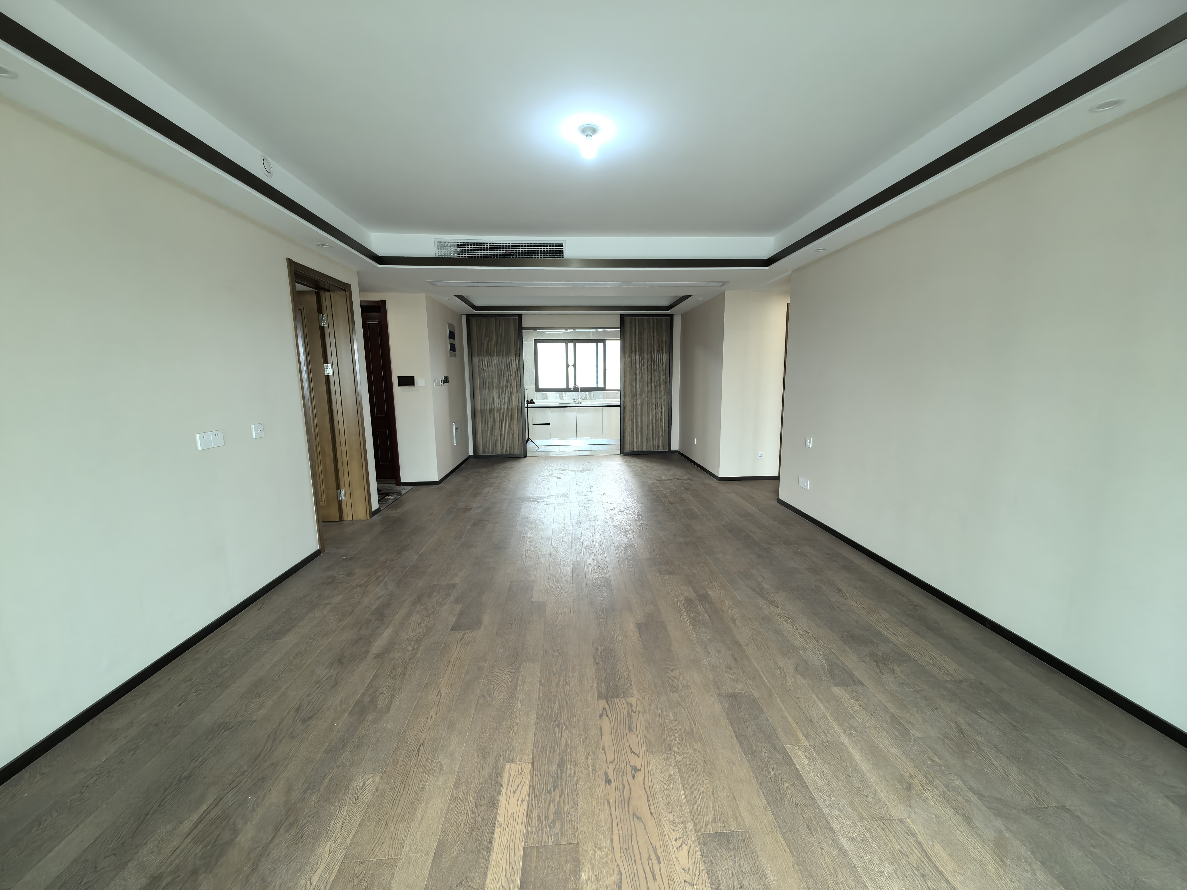 远创东樾 4室2厅3卫 154.84m&sup2;