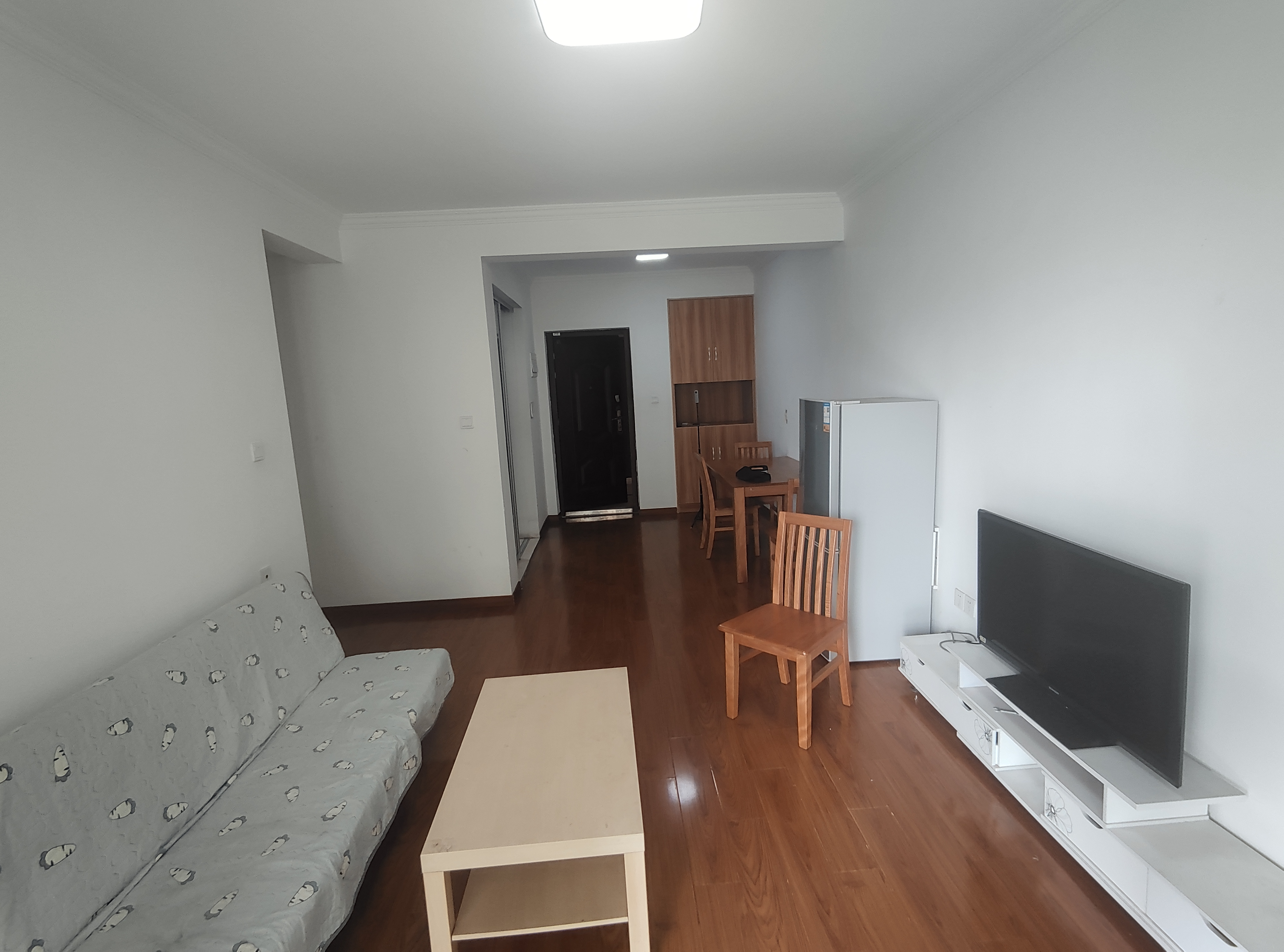 皇家花园北区 3室2厅1卫 96m&sup2;