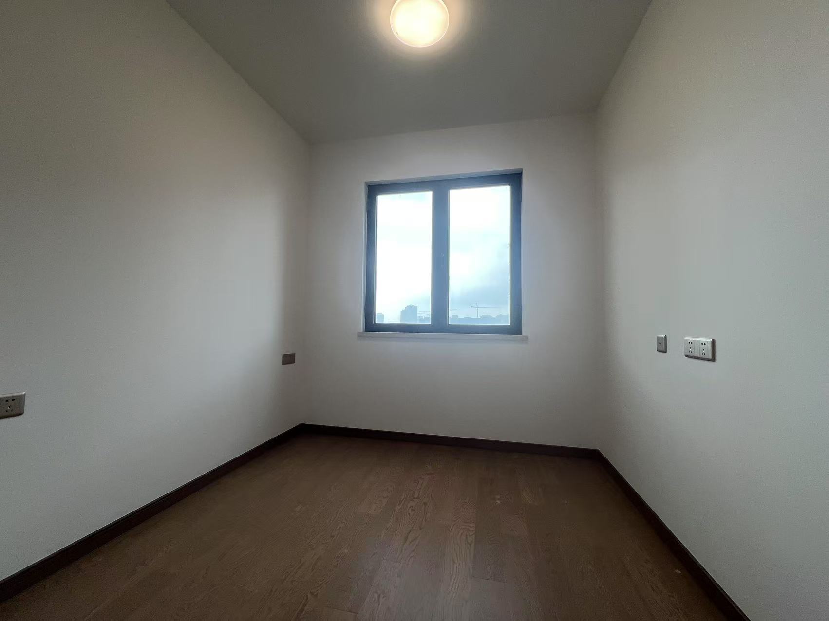 中海上东区 4室2厅2卫 144m&sup2;