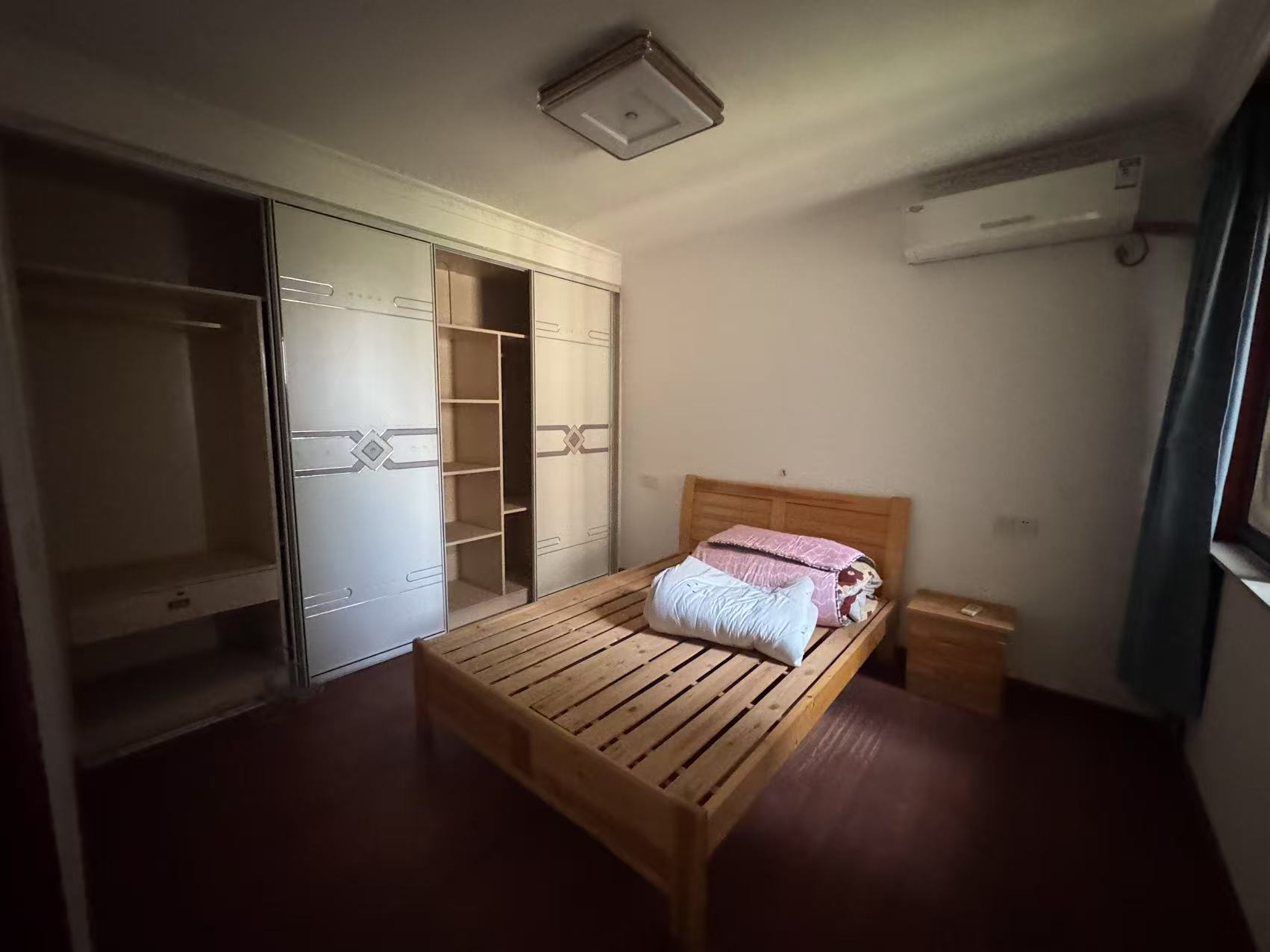 朝阳花苑 2室2厅1卫 90m&sup2;