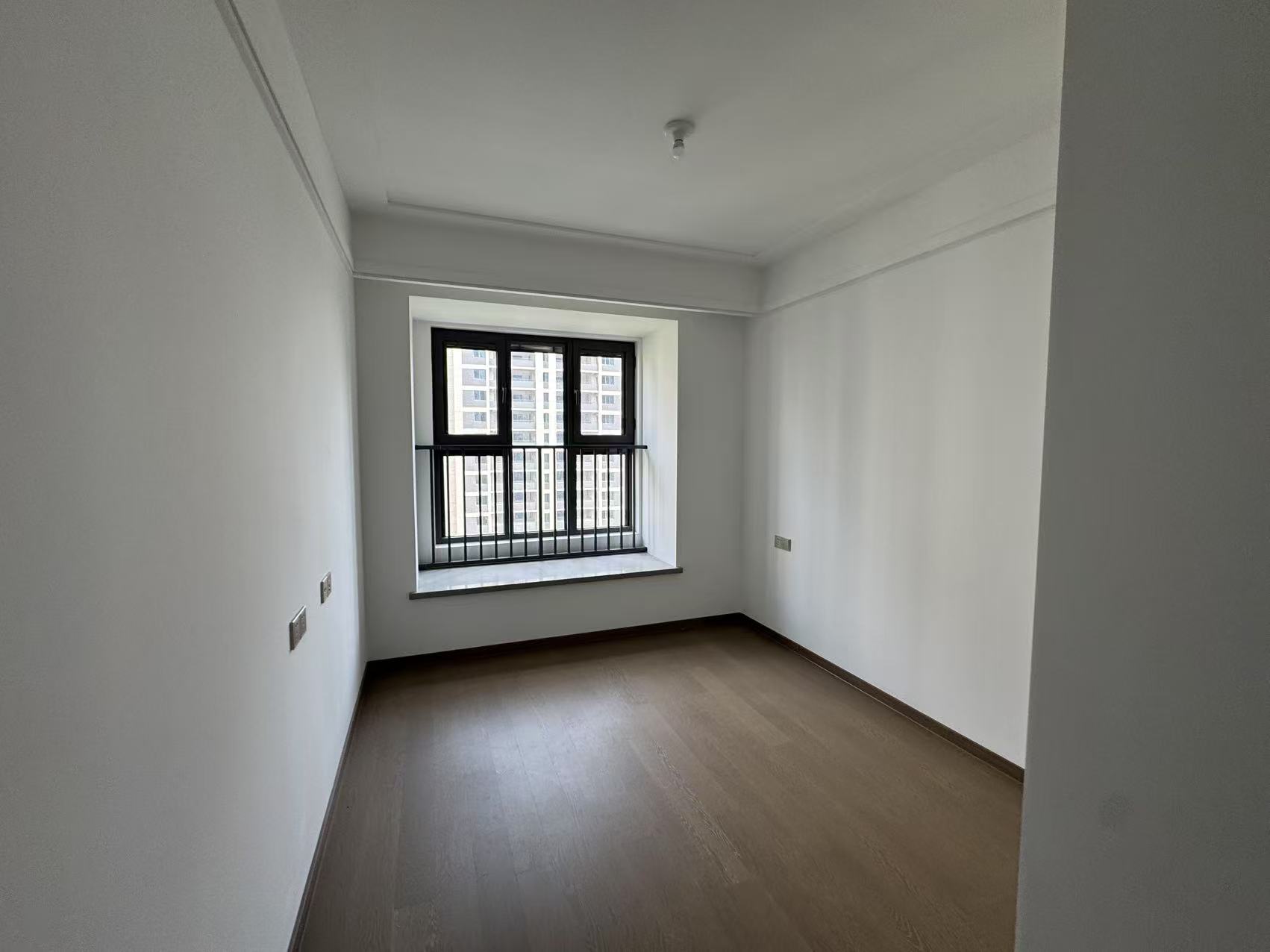 华宇锦绣澜湾 4室2厅2卫 143m&sup2;