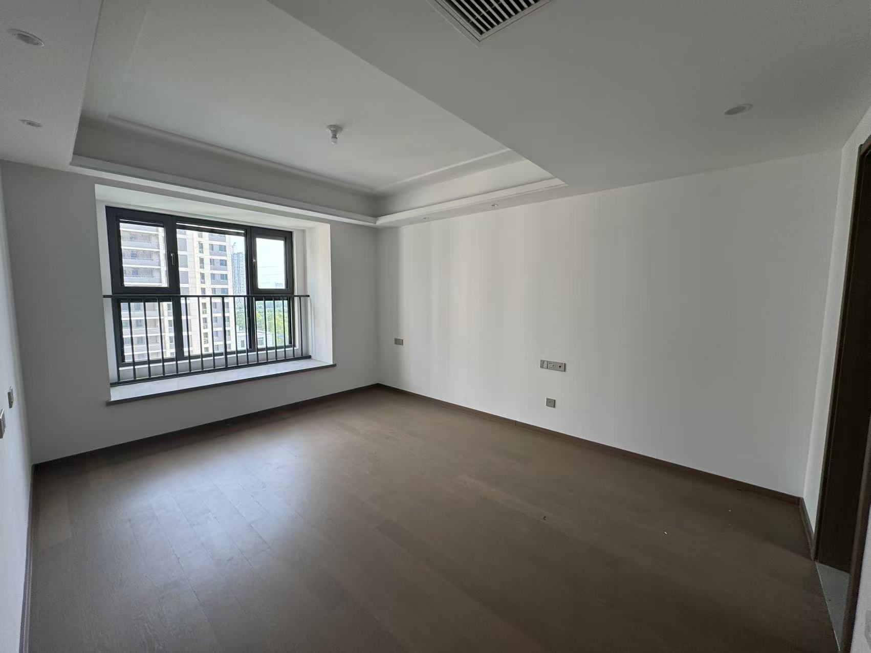 华宇锦绣澜湾 4室2厅2卫 143m&sup2;